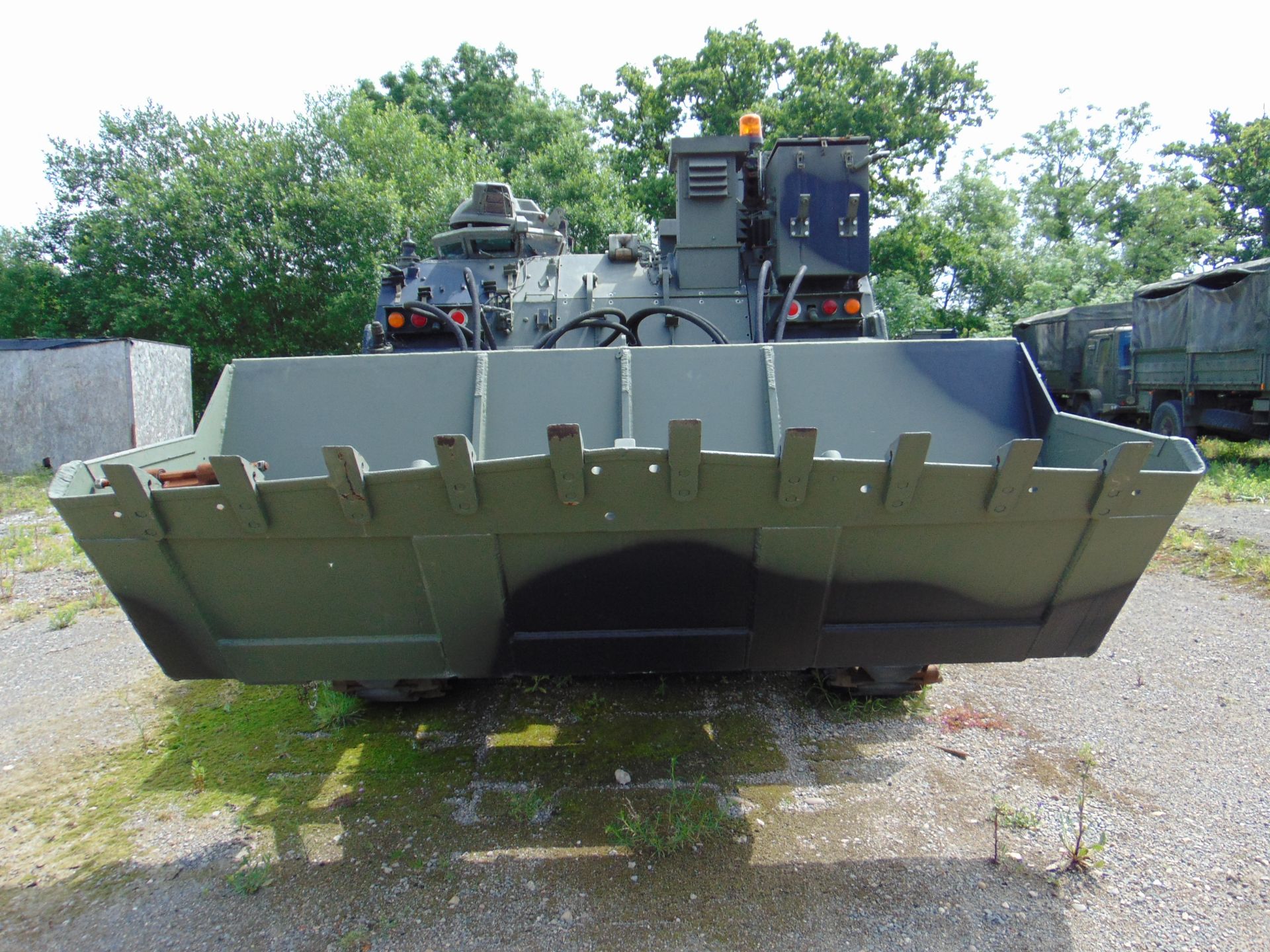 Very Rare Ex Reserve Combat Engineer Tractor (CET) ONLY 7 MILES! with amphibious capability - Image 38 of 39