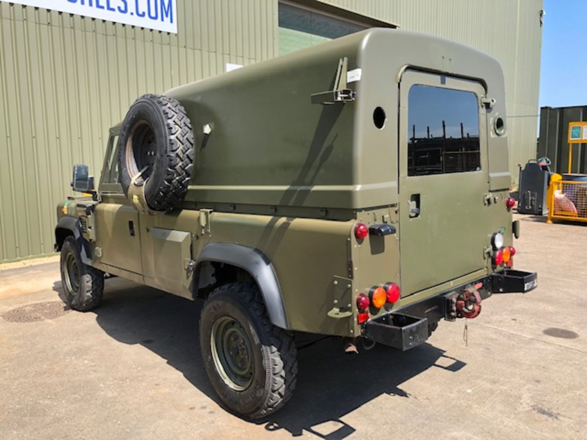 UK MOD Land Rover Defender Wolf 110 hardtop RHD - Image 29 of 45