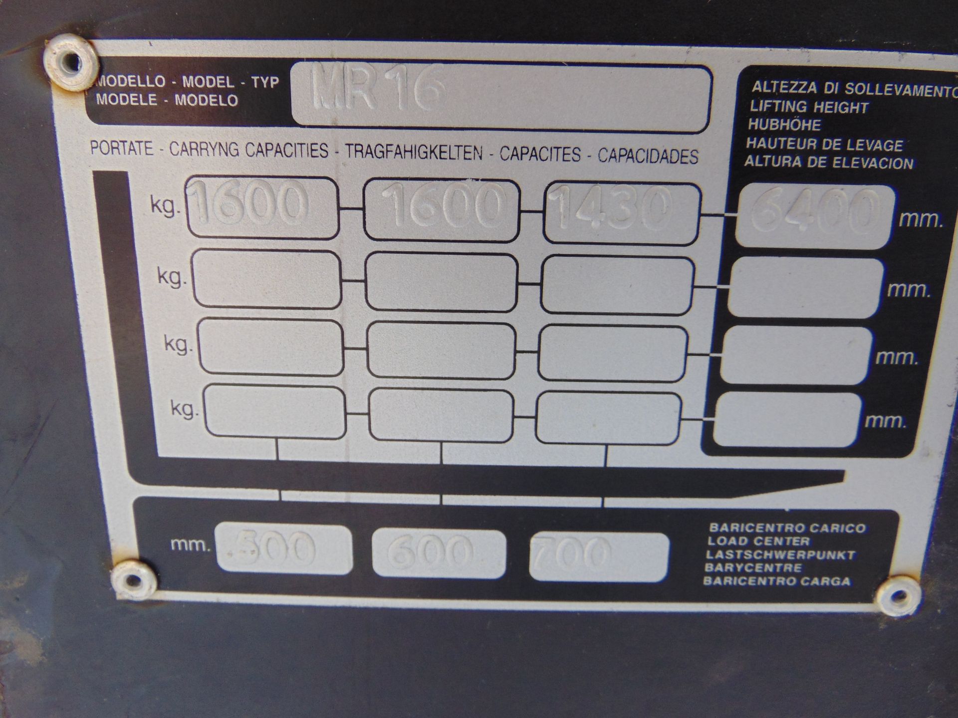 Yale MR16 Electric Reach Fork Lift Truck c/w Battery Charger ONLY 726 HOURS! - Image 6 of 14