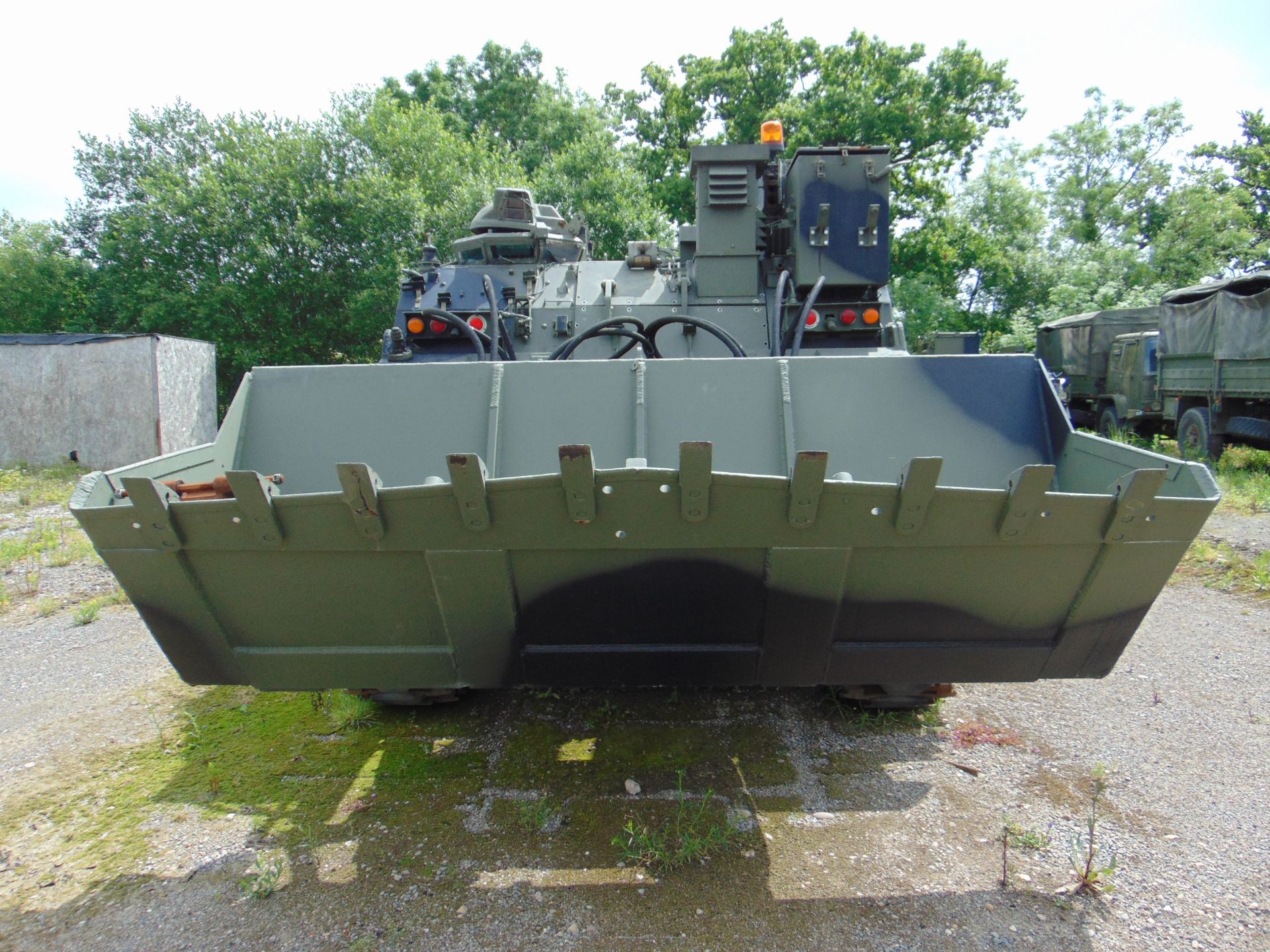 Very Rare Ex Reserve Combat Engineer Tractor (CET) ONLY 7 MILES! with amphibious capability - Image 2 of 39