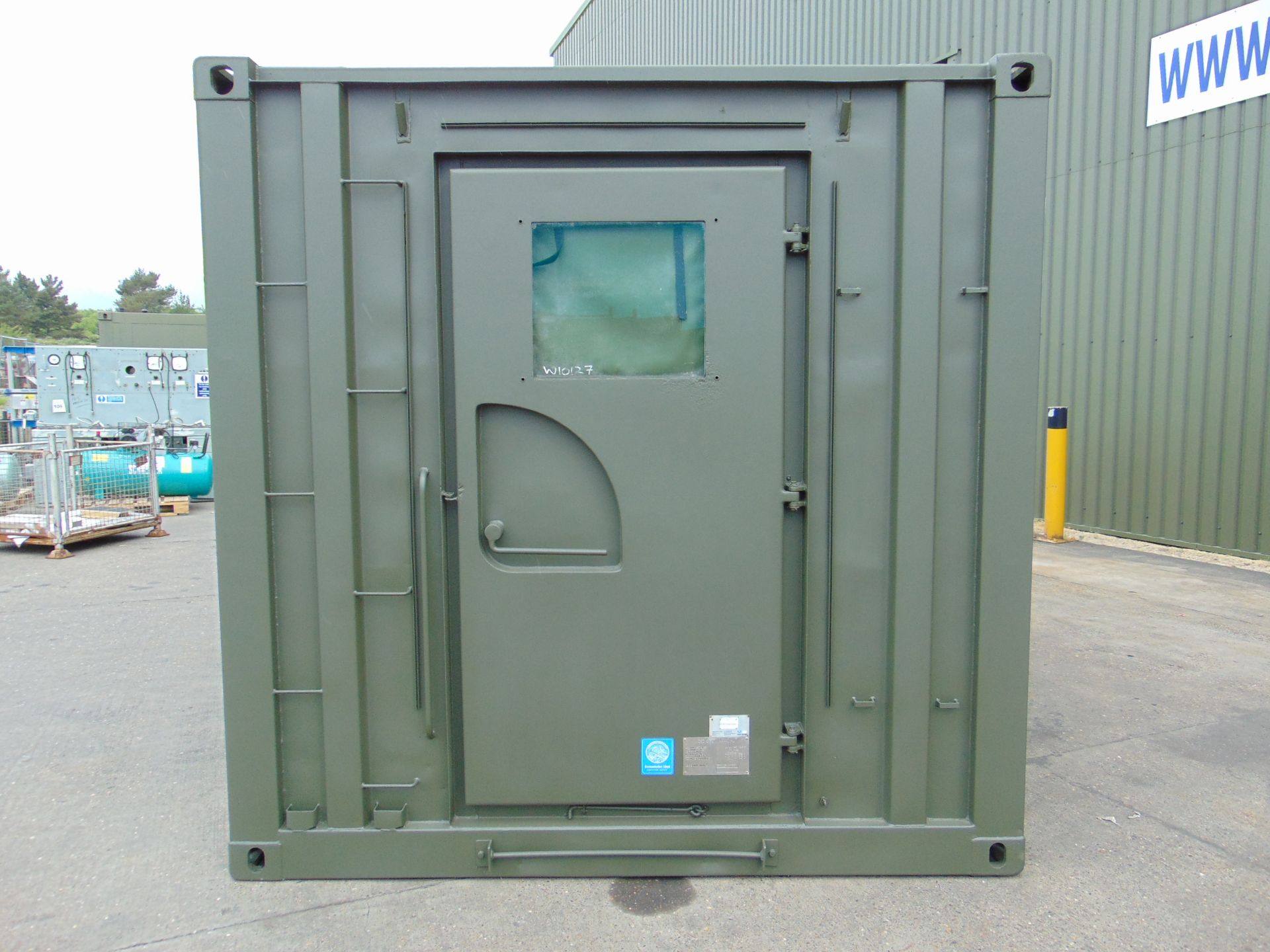 Ex Reserve Demountable Secure Workshop/Office Unit C/W Twist Locks, Air Con, Work Stations etc - Image 2 of 18