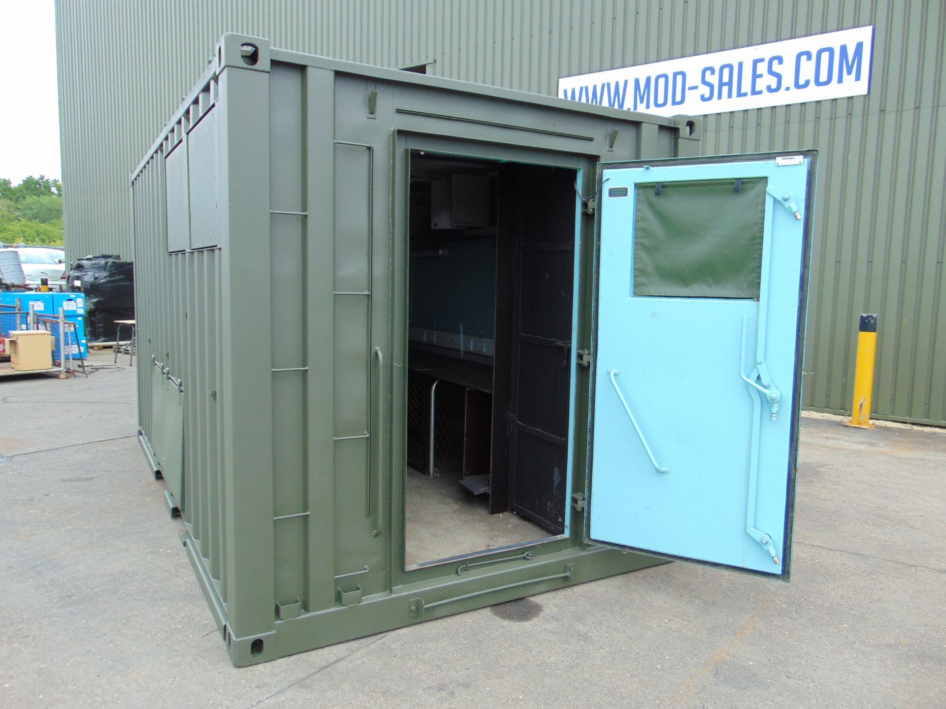 Ex Reserve Demountable Secure Workshop/Office Unit C/W Twist Locks, Air Con, Work Stations etc - Image 9 of 18