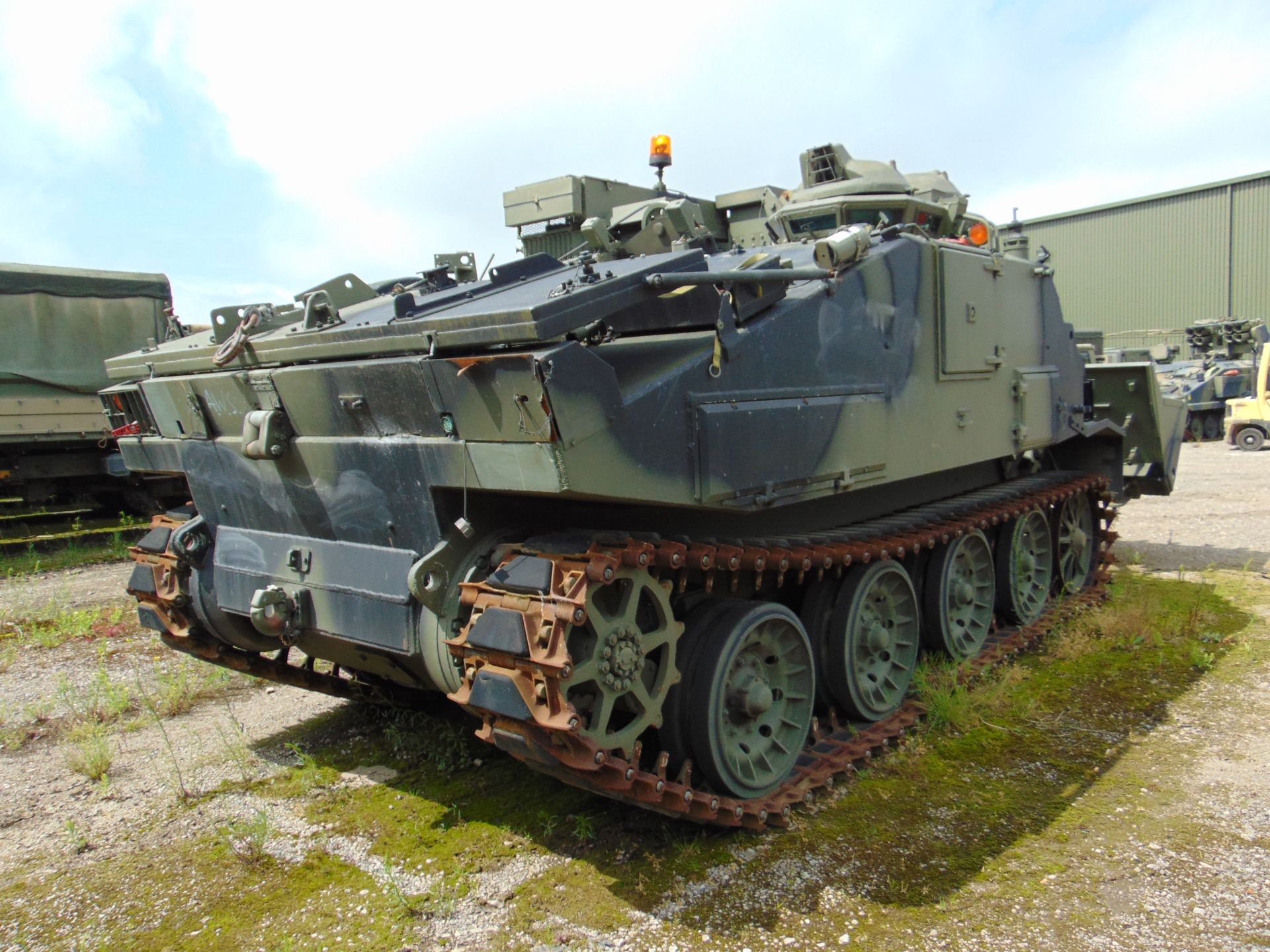 Very Rare Ex Reserve Combat Engineer Tractor (CET) ONLY 7 MILES! with amphibious capability - Image 5 of 39