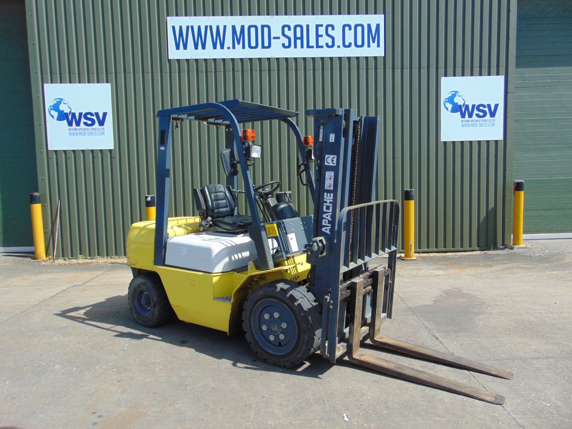 Apache 3000Kg Diesel Fork Lift Truck ONLY 742 HOURS!