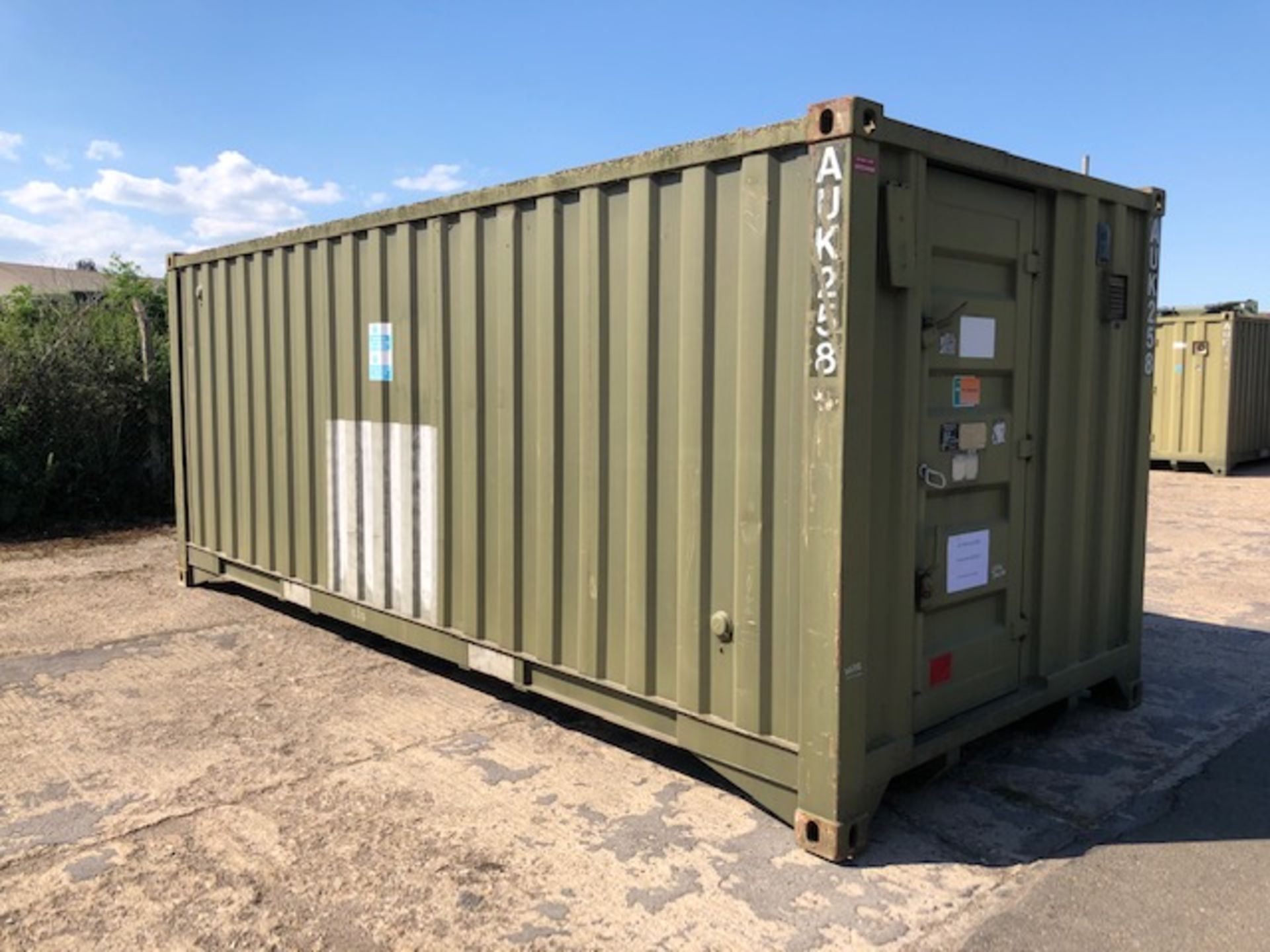 Frontline Toilet and Shower Block Unit - Image 4 of 48