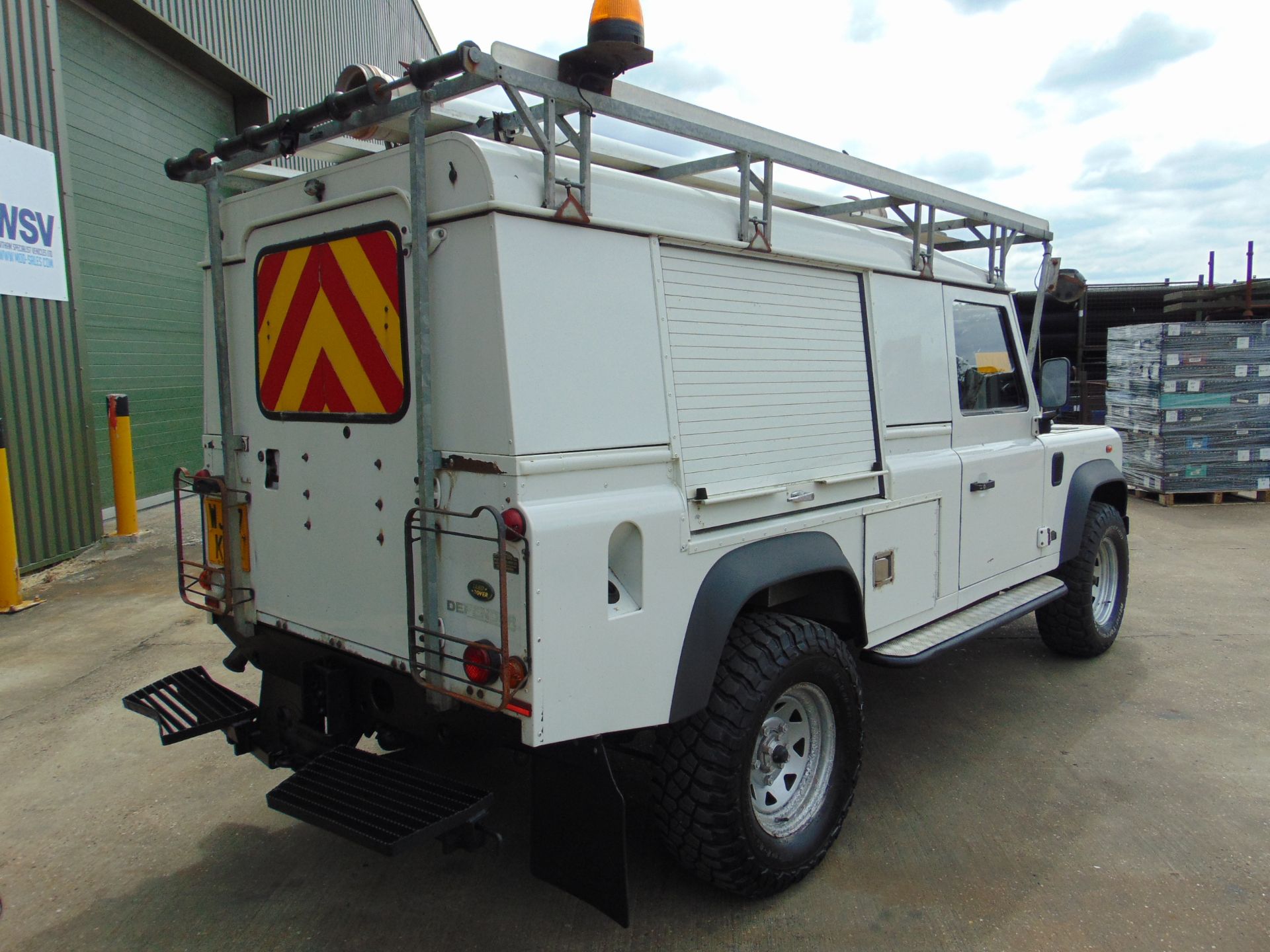 2007 Land Rover Defender 110 Puma hardtop 4x4 Utility vehicle (mobile workshop) with hydraulic winch - Image 7 of 31