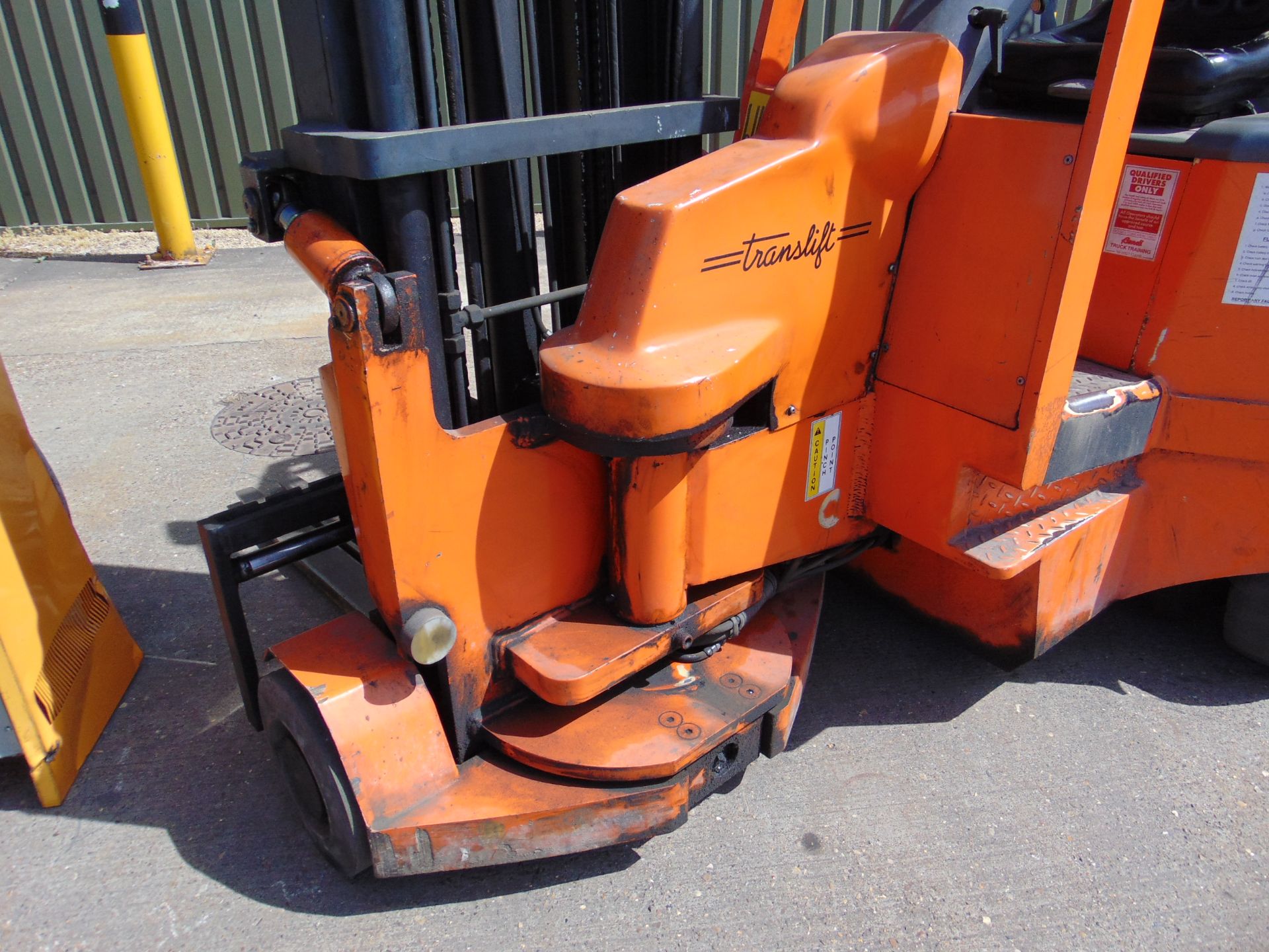 Translift Bendi Electric Reach Fork Lift Truck ONLY 264 hours! MOD Contract Fully Refurbished 2006 - Image 6 of 18