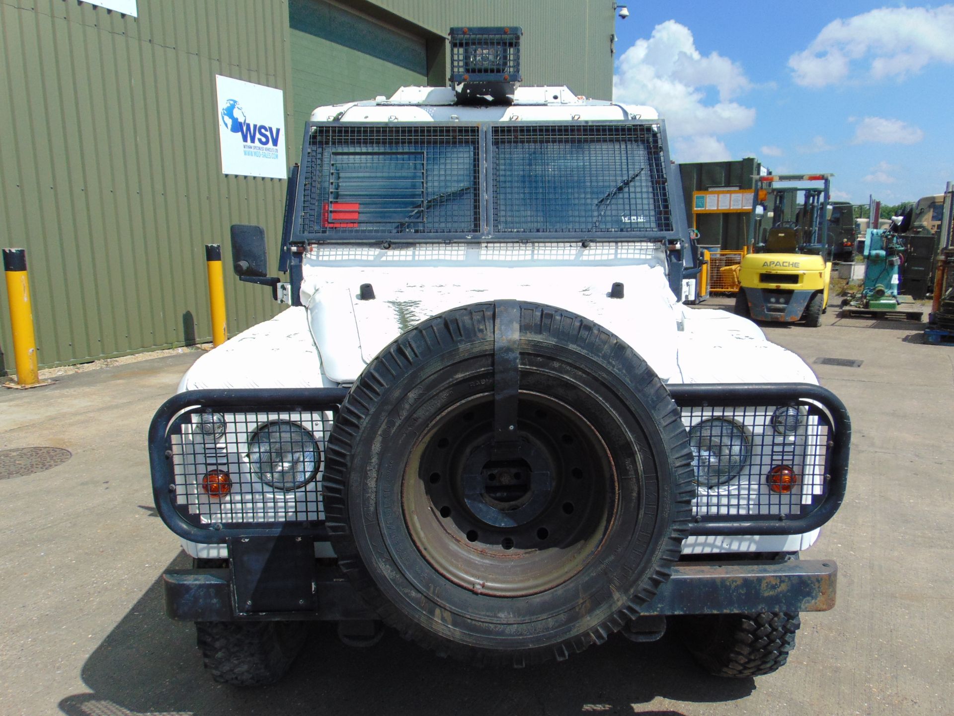 Land Rover Snatch 2A 300TDi 20,000 kms only ! PSNI Spec. - Image 3 of 26