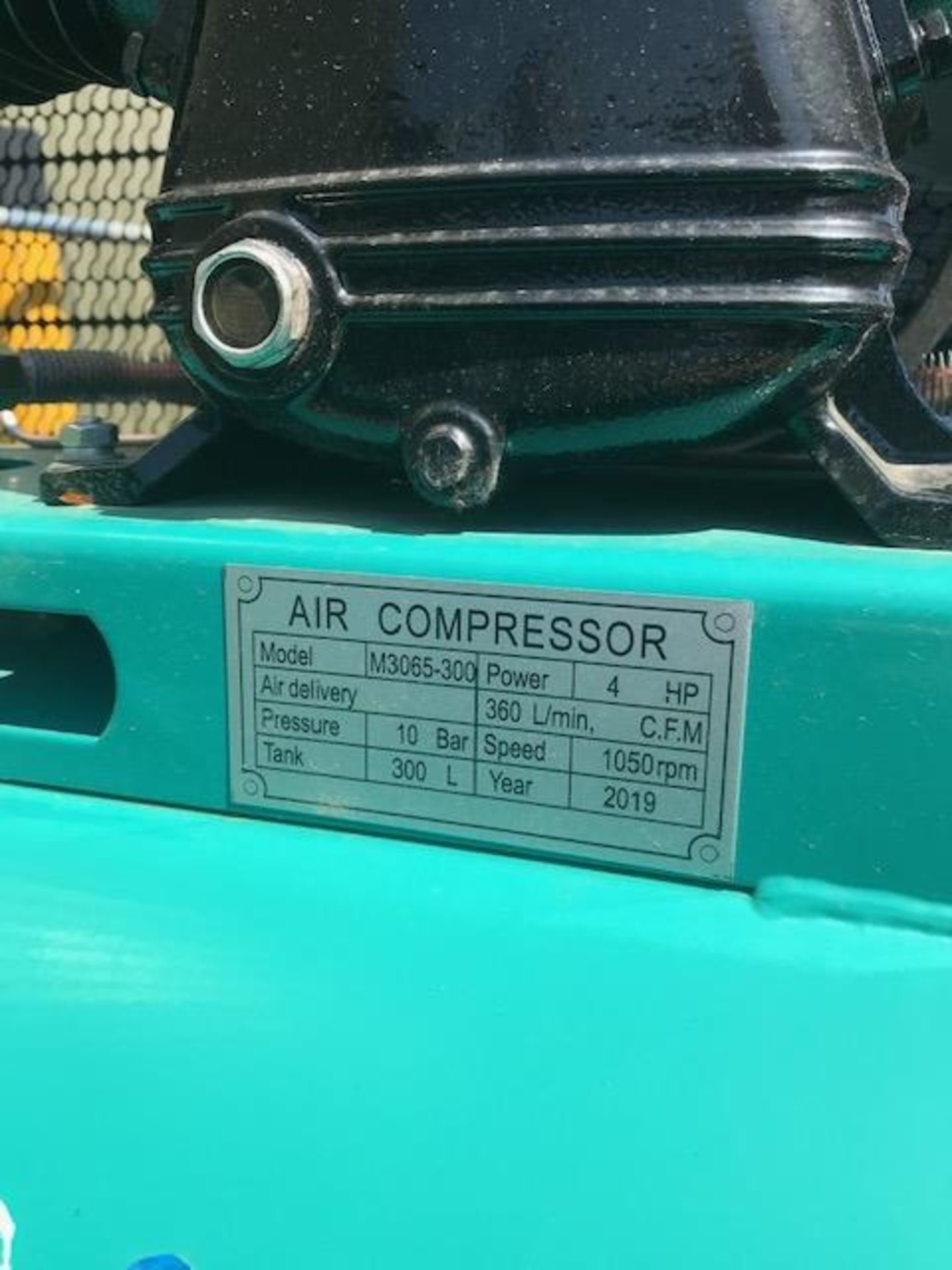 2019 Unissued Schmelzer 300L workshop Air Compressor - Image 2 of 5