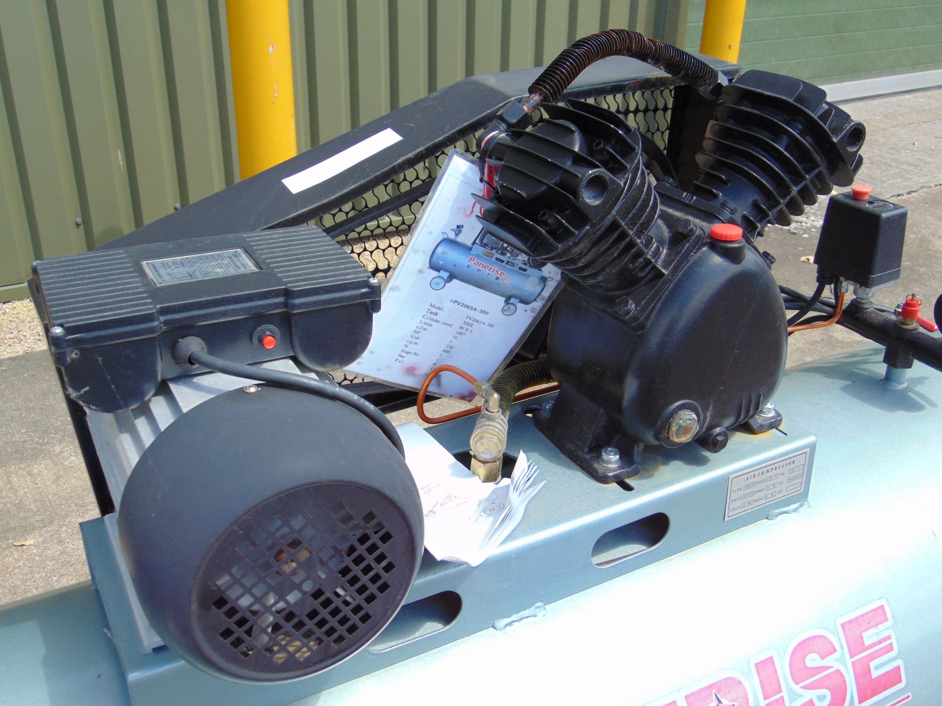 Unissued Panerise 300L workshop Air Compressor - Image 4 of 6