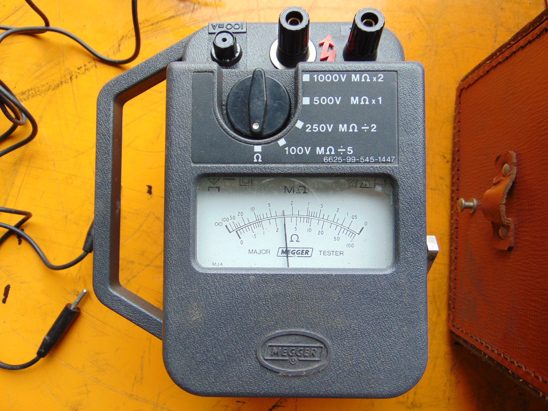 Megger Major MJ4/2 Hand Cranked Insulation Tester c/w Leather Case and Leads - Image 3 of 7