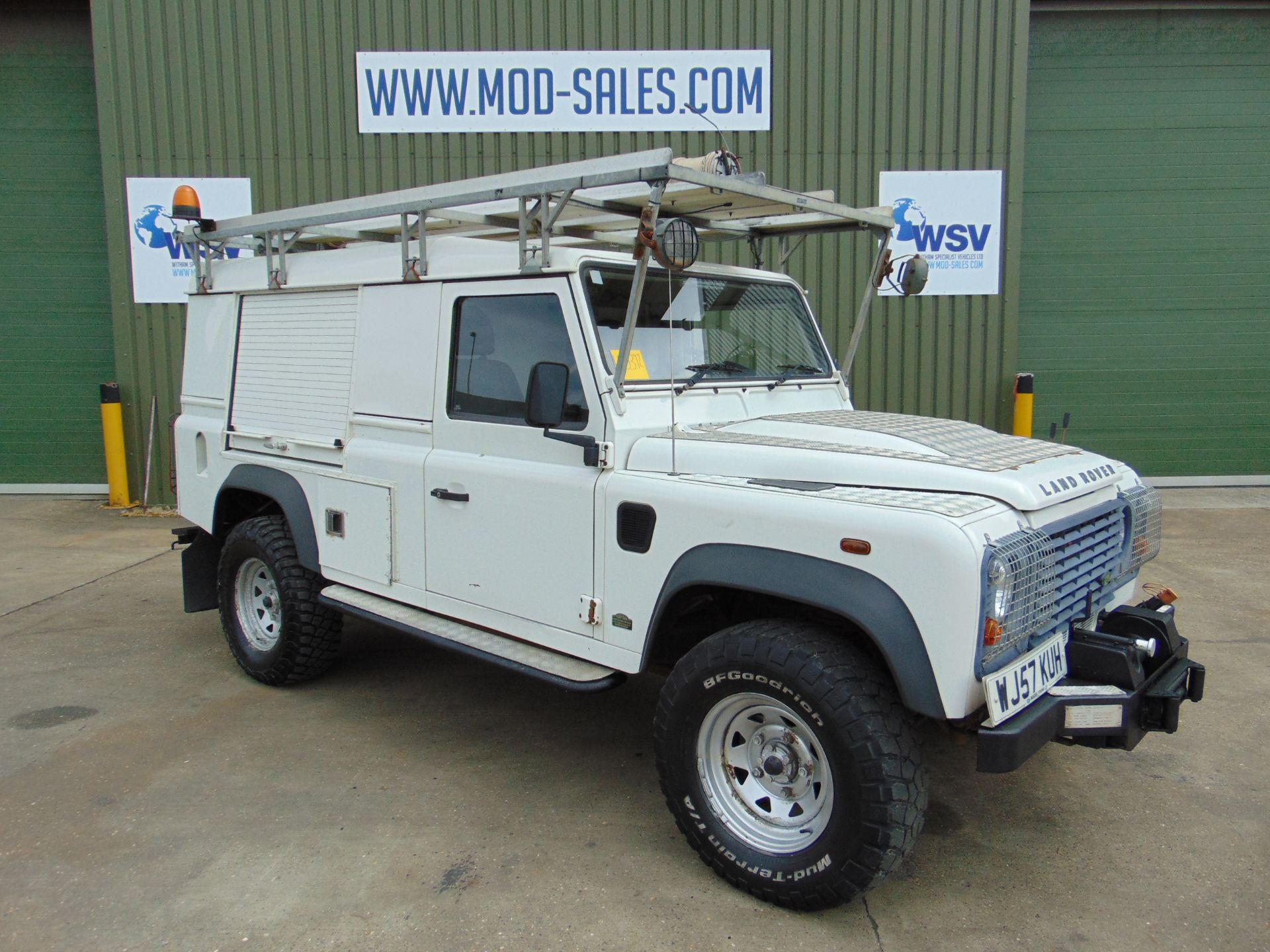 2007 Land Rover Defender 110 Puma hardtop 4x4 Utility vehicle (mobile workshop) with hydraulic winch