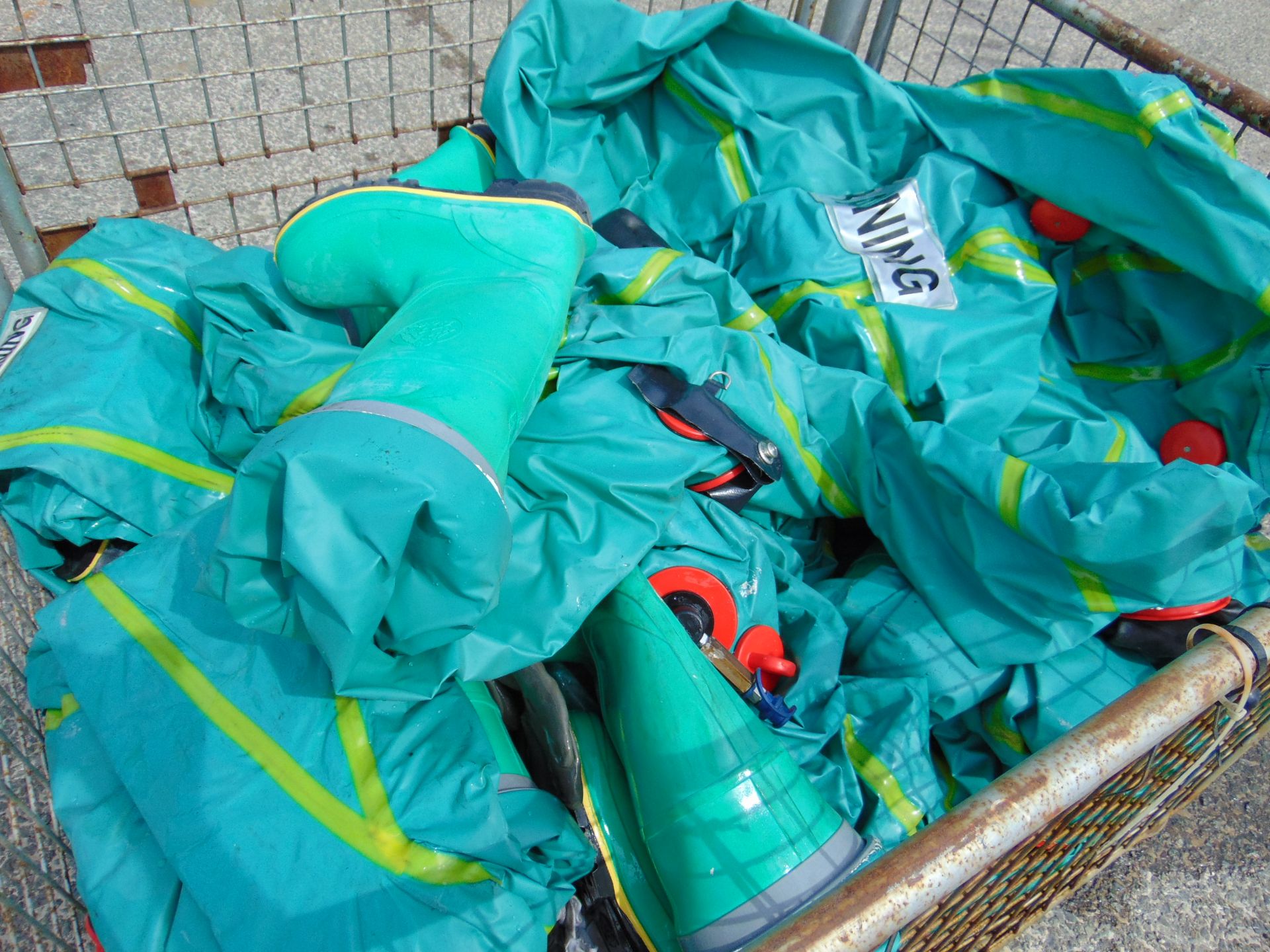 10 x Respirex Tychem TK Gas-Tight Hazmat Suit Type 1A with Attached Boots and Gloves - Image 4 of 7
