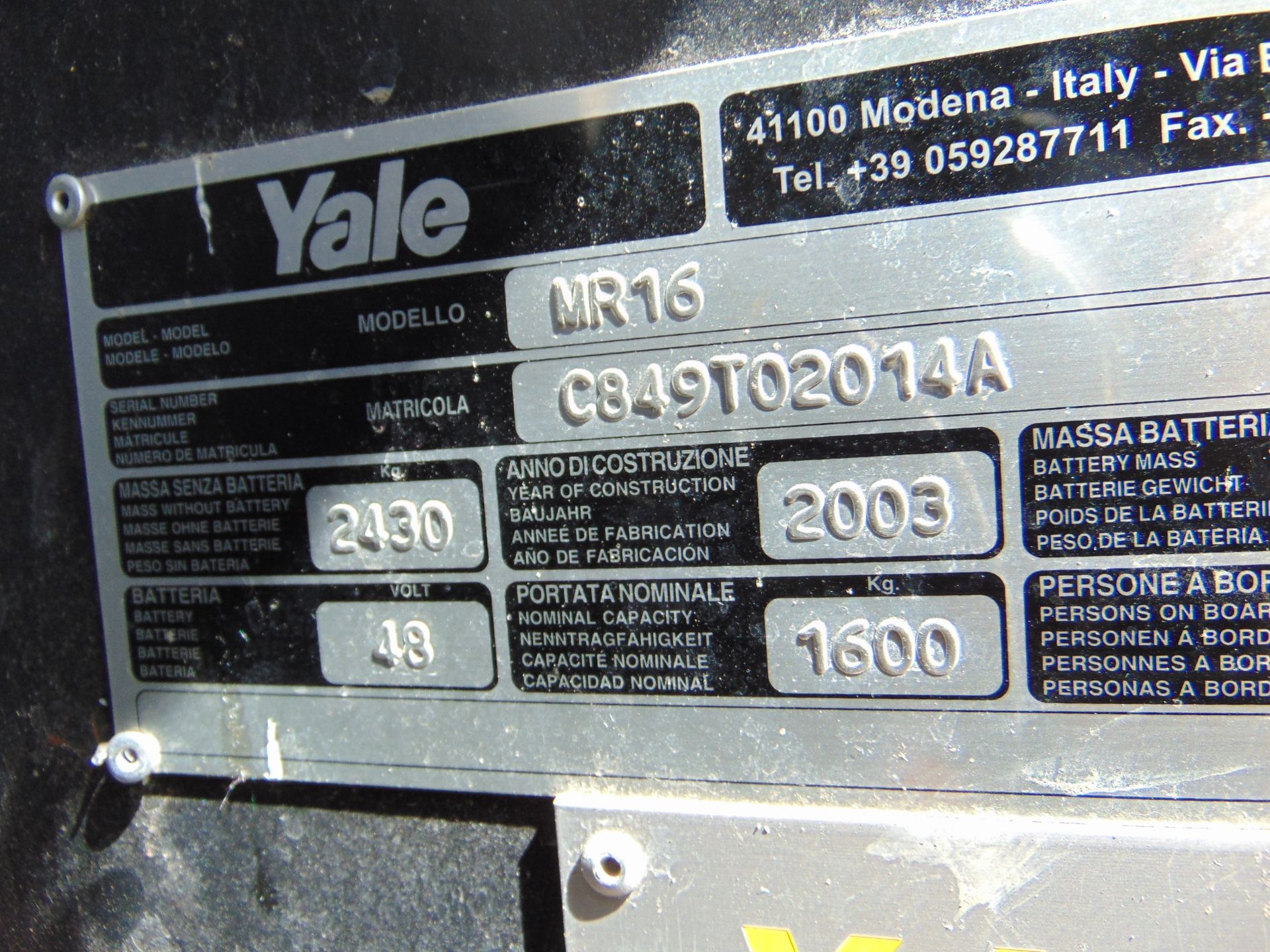 Yale MR16 Electric Reach Fork Lift Truck c/w Battery Charger ONLY 726 HOURS! - Image 14 of 14
