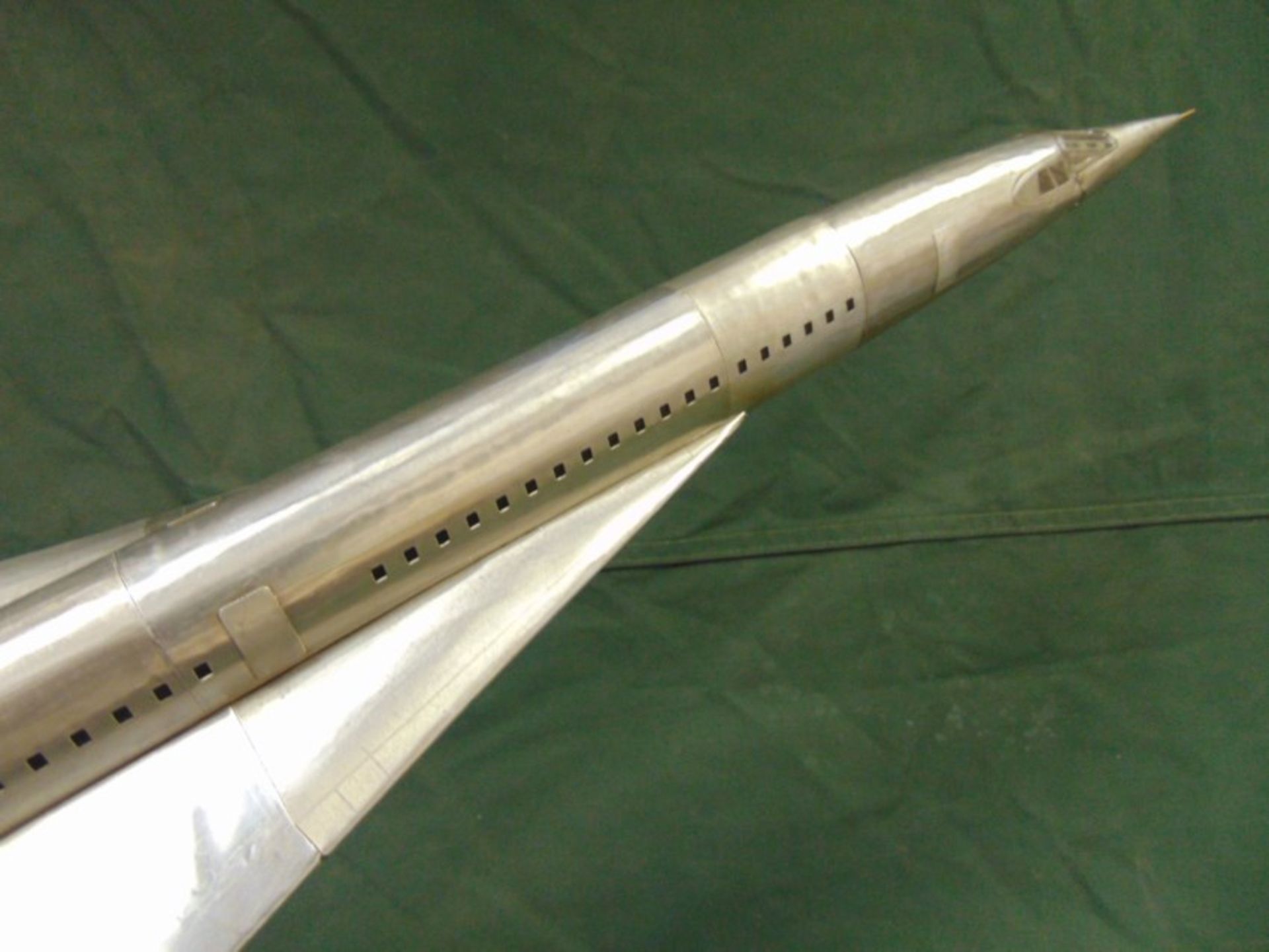 NEW JUST LANDED Large Aluminium Concorde Model - Image 5 of 14