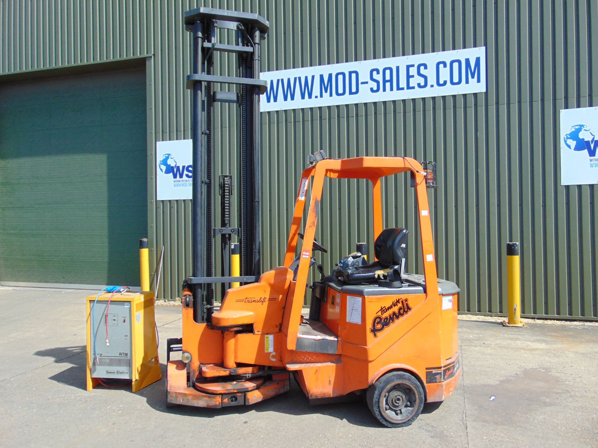 Translift Bendi Electric Reach Fork Lift Truck ONLY 264 hours! MOD Contract Fully Refurbished 2006 - Image 5 of 18