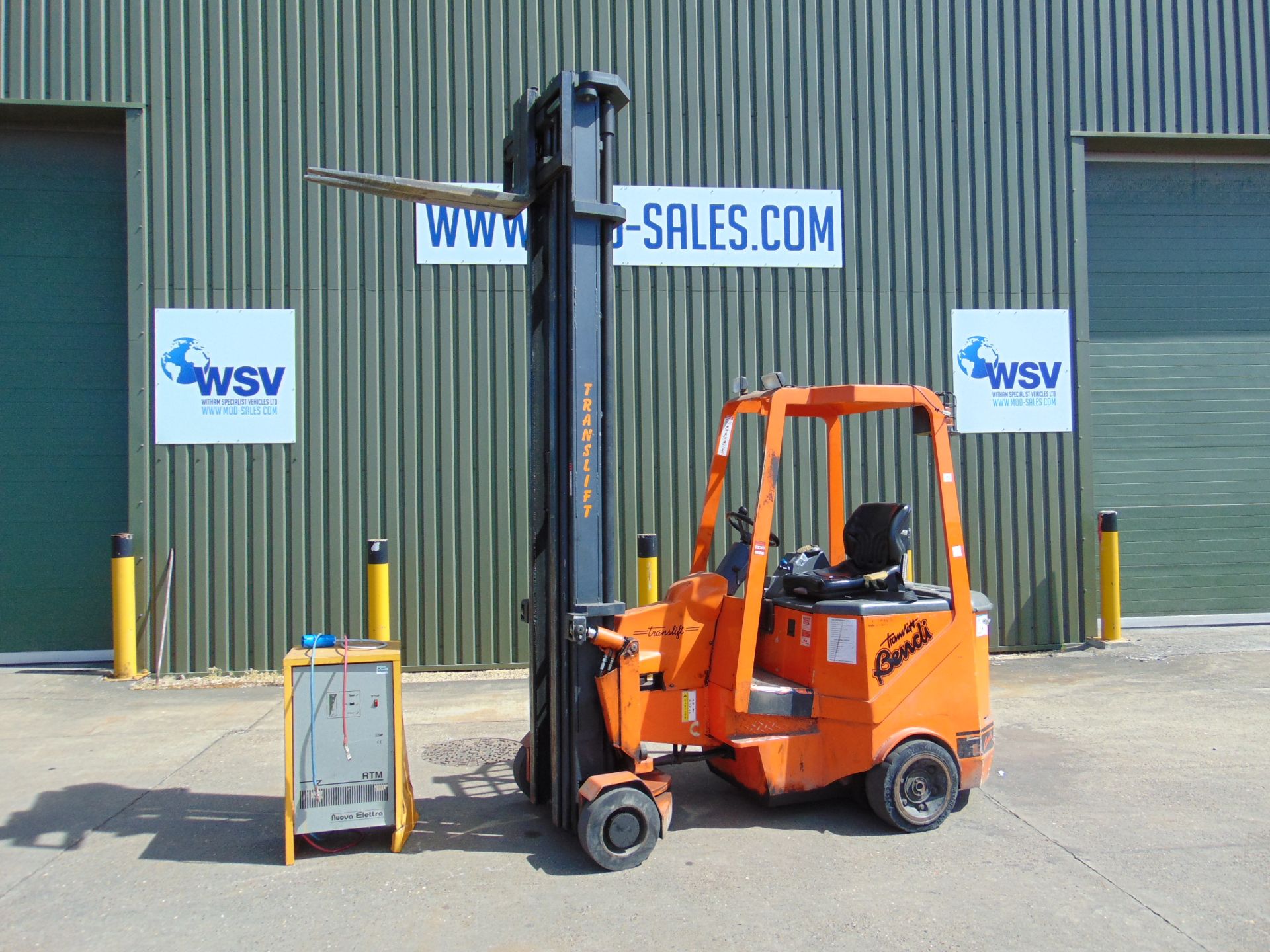 Translift Bendi Electric Reach Fork Lift Truck ONLY 264 hours! MOD Contract Fully Refurbished 2006 - Image 2 of 18