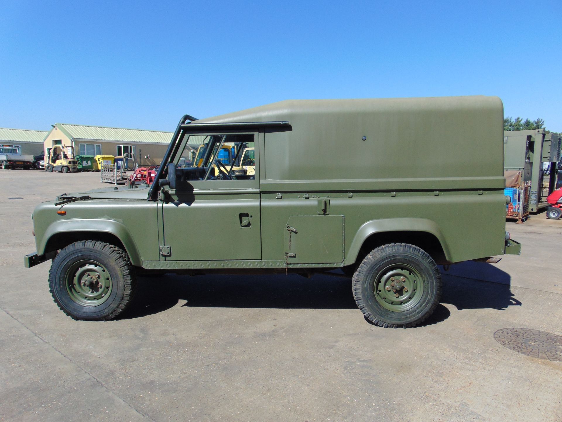 Land Rover 110 RHD Tithonus hardtop - Image 5 of 32