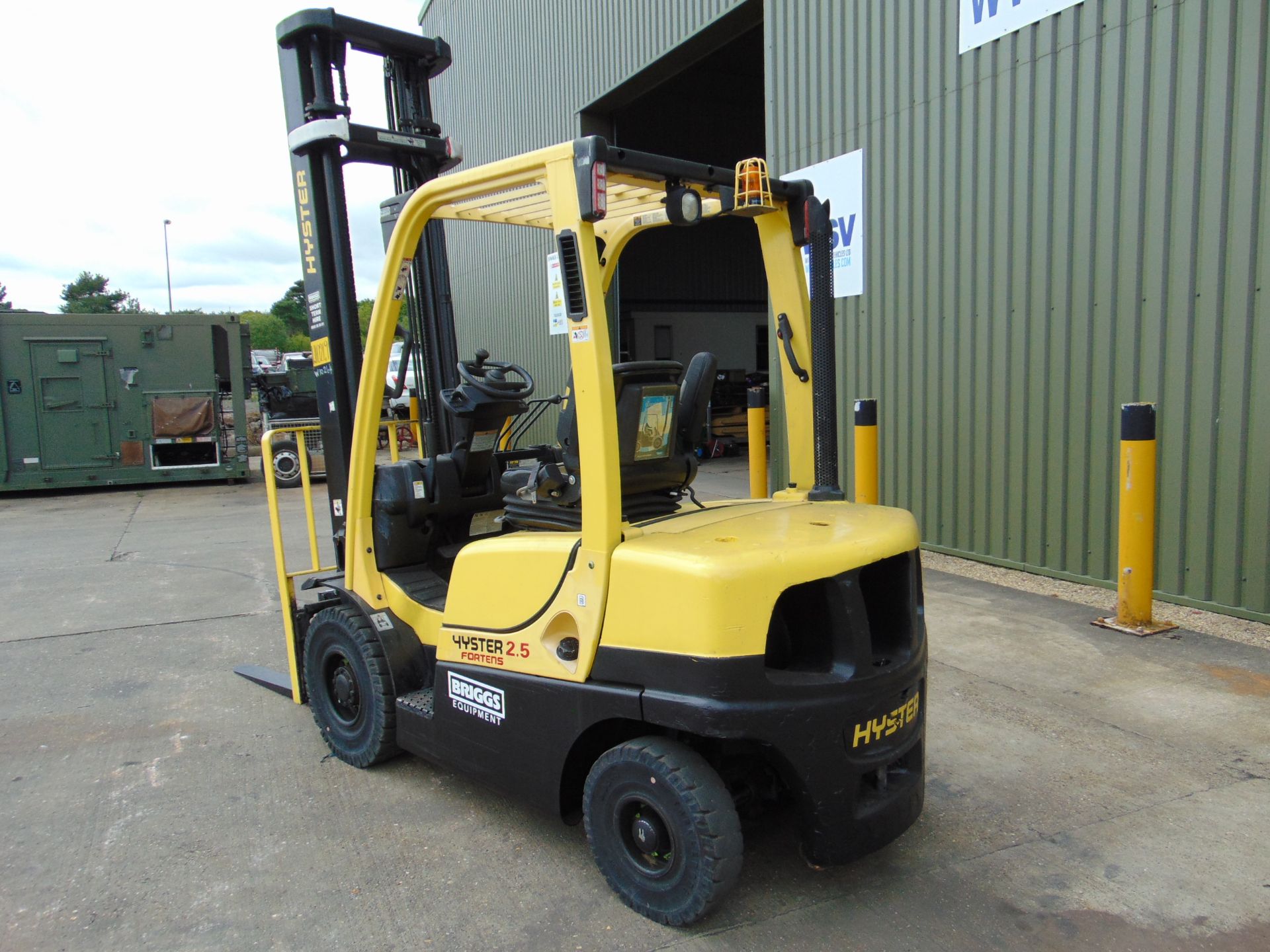 Ex Reserve Hyster H2.5FT 2500Kg Diesel Forklift Only 808 Hours! - Image 3 of 19