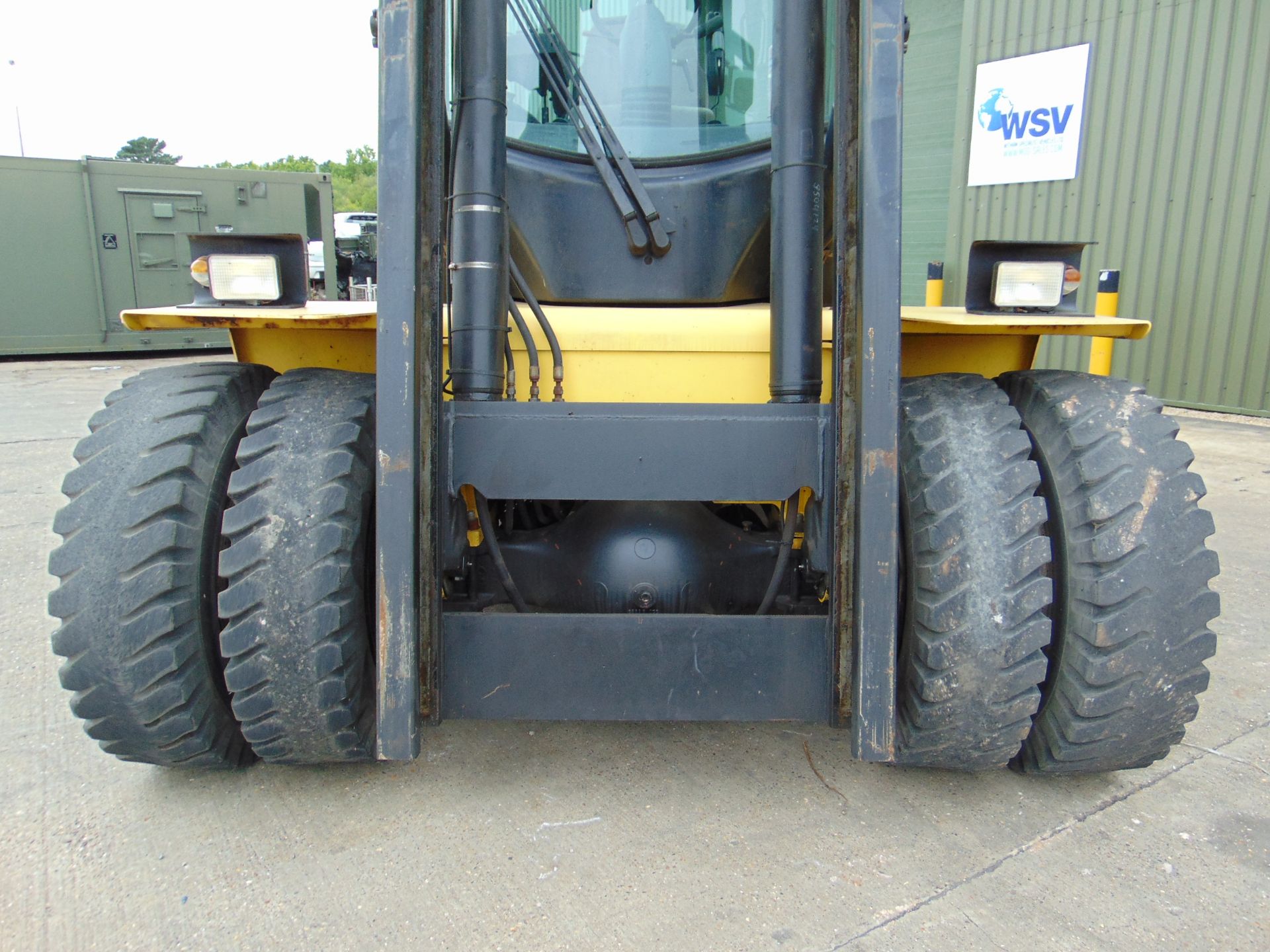 Ex Reserve Hyster H16.00 XM High capacity 16 Tonne Forklift ONLY 1,784 Hours! - Image 15 of 33