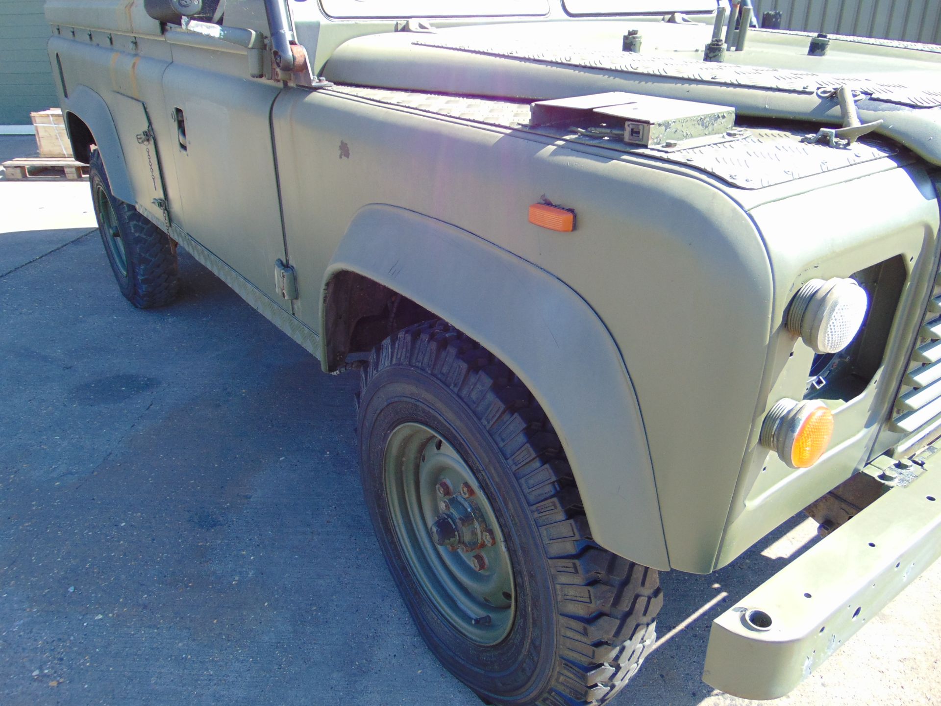 Land Rover 110 RHD Tithonus hardtop - Image 9 of 32