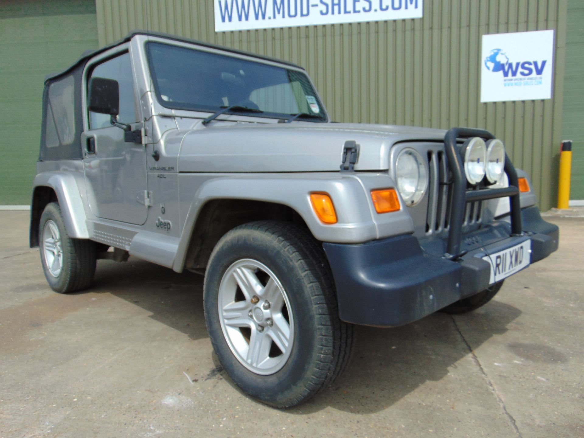 Stunning 2001 Jeep Wrangler 60TH Anniversary 4.0L Great 4X4 Iconic Classic ONLY 17,613 Miles! - Image 2 of 23