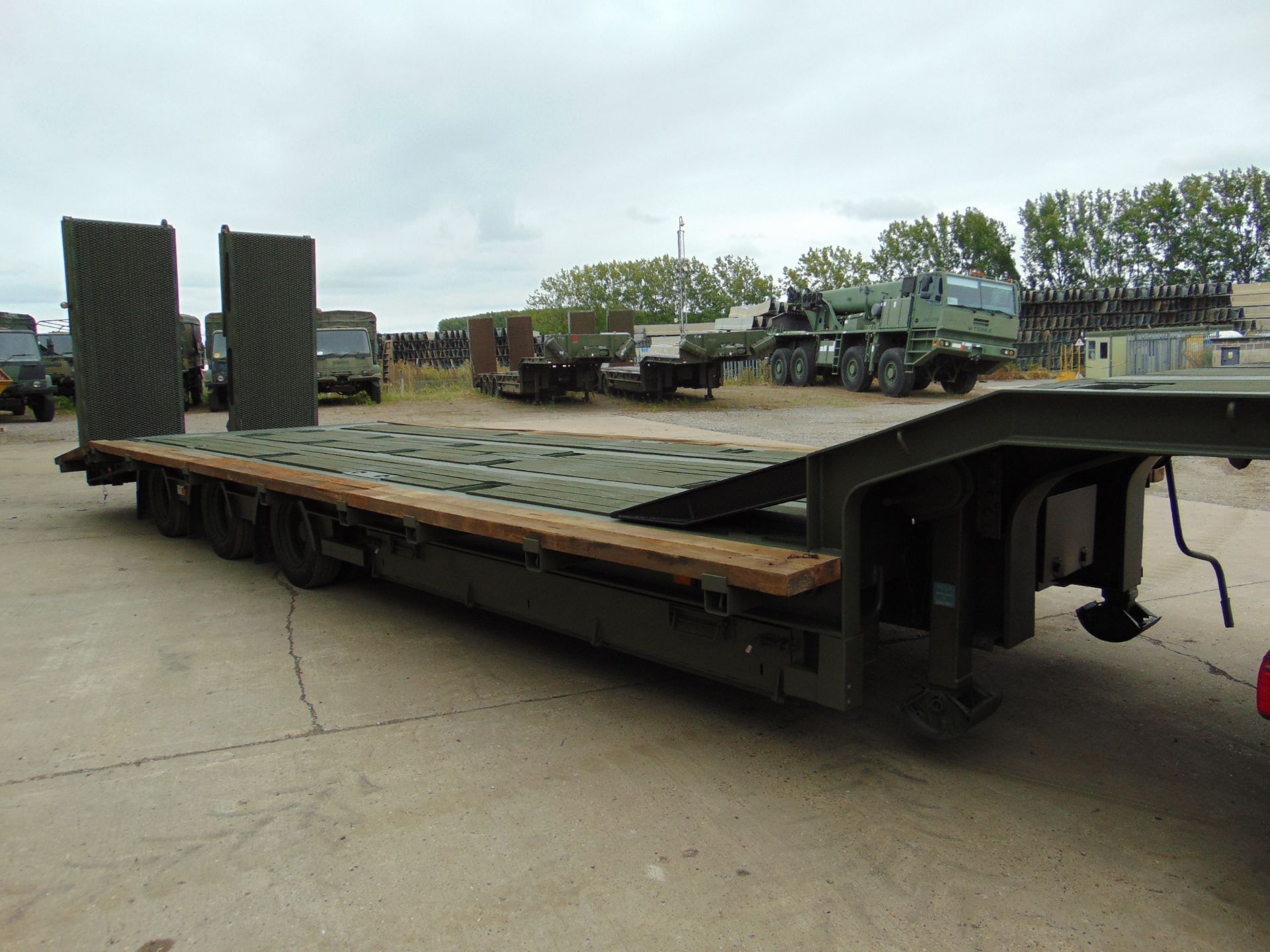 Ex Reserve King GTS38 Tri Axle Stepframe trailer - Image 16 of 34