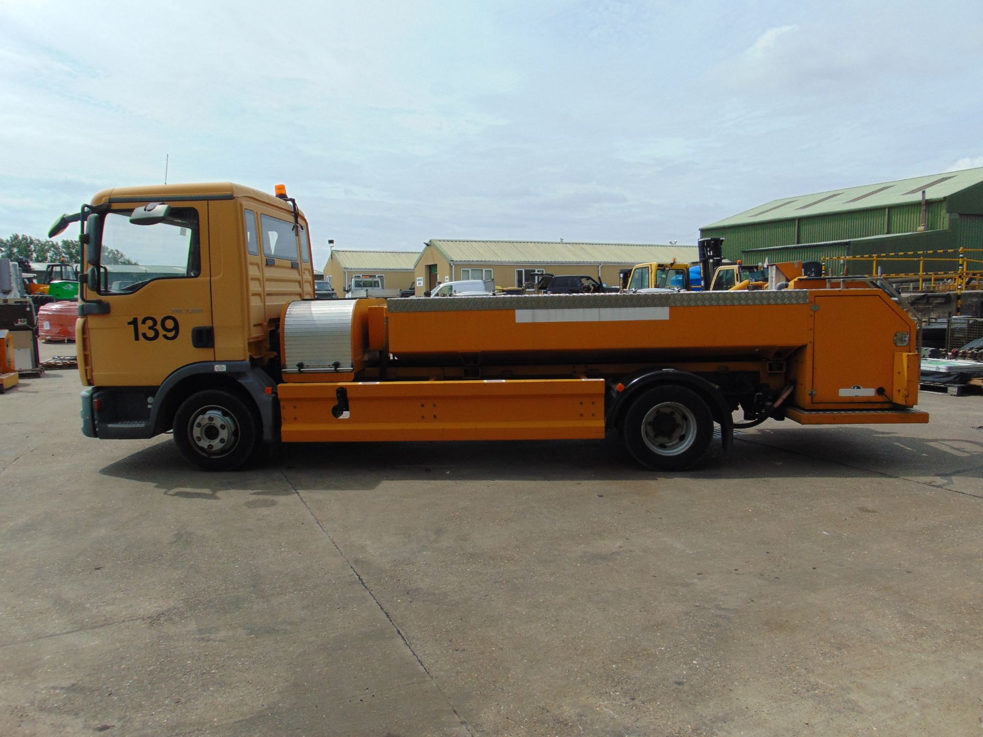 MAN TGL 7.150 4x2 Mallaghan TSU3000 Aircraft Toilet Service Truck ONLY 43,544km - Image 5 of 31
