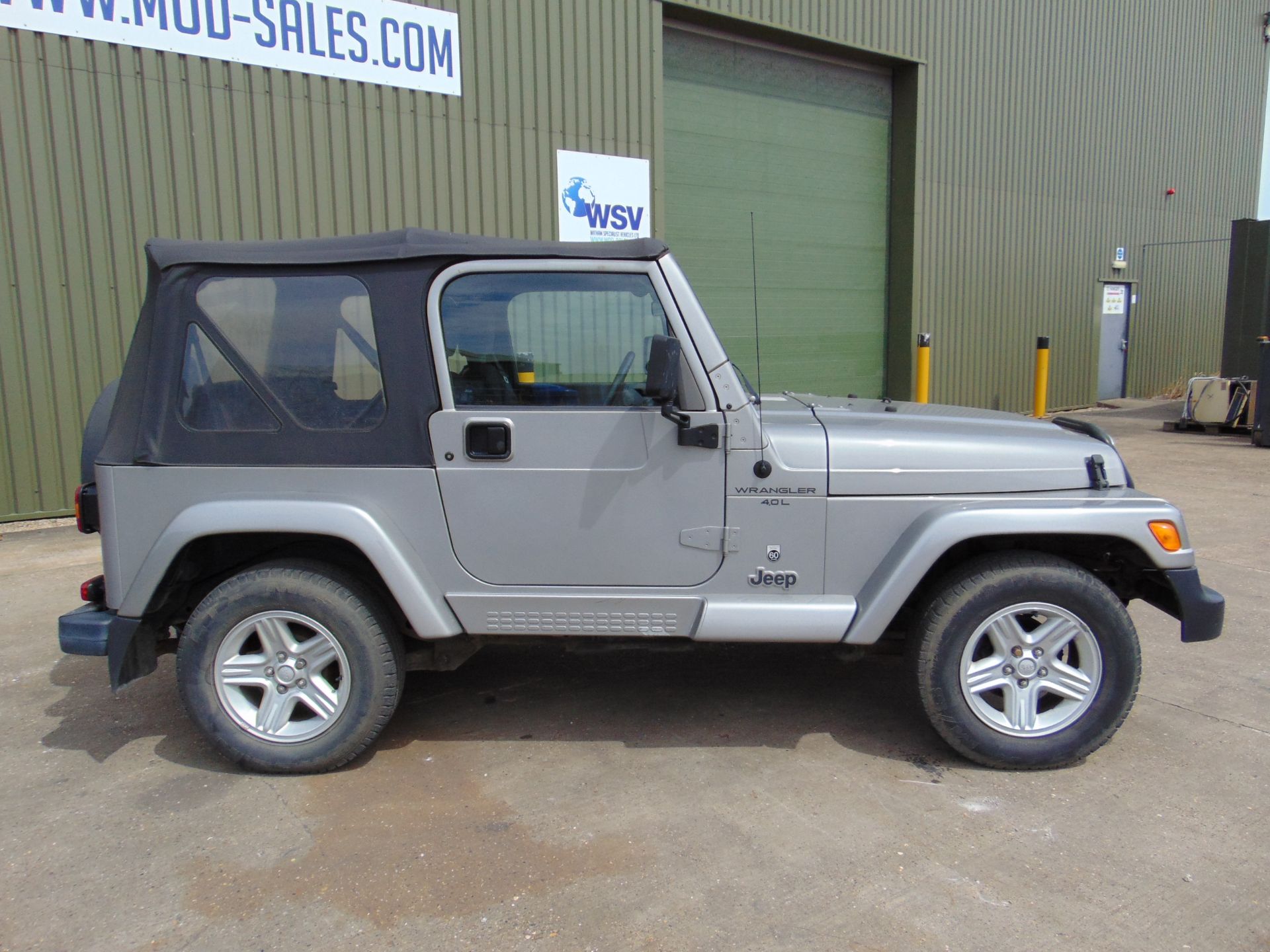 Stunning 2001 Jeep Wrangler 60TH Anniversary 4.0L Great 4X4 Iconic Classic ONLY 17,613 Miles! - Image 7 of 23