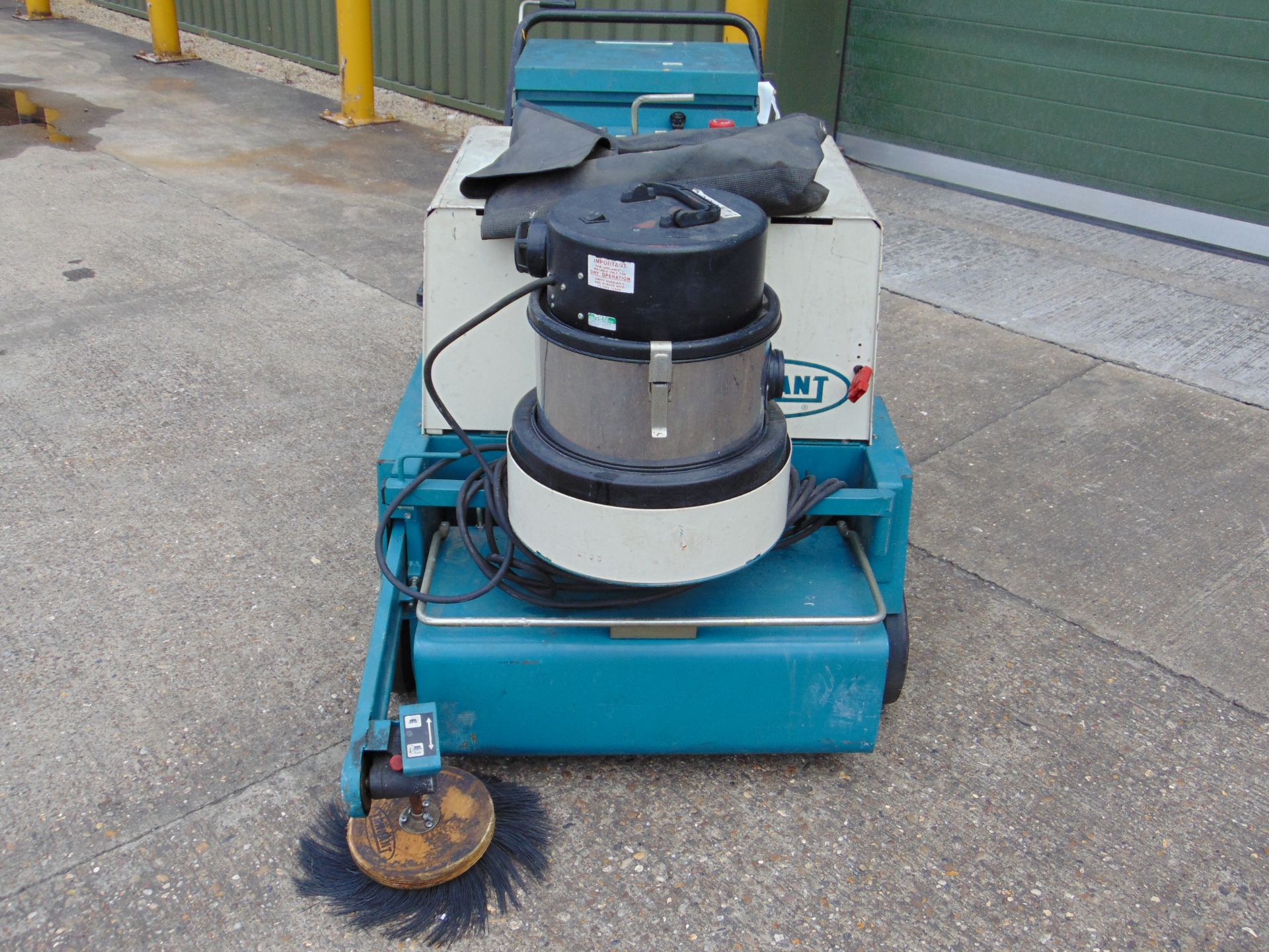 Tennant 42E Walk Behind Electric Sweeper - Image 2 of 14