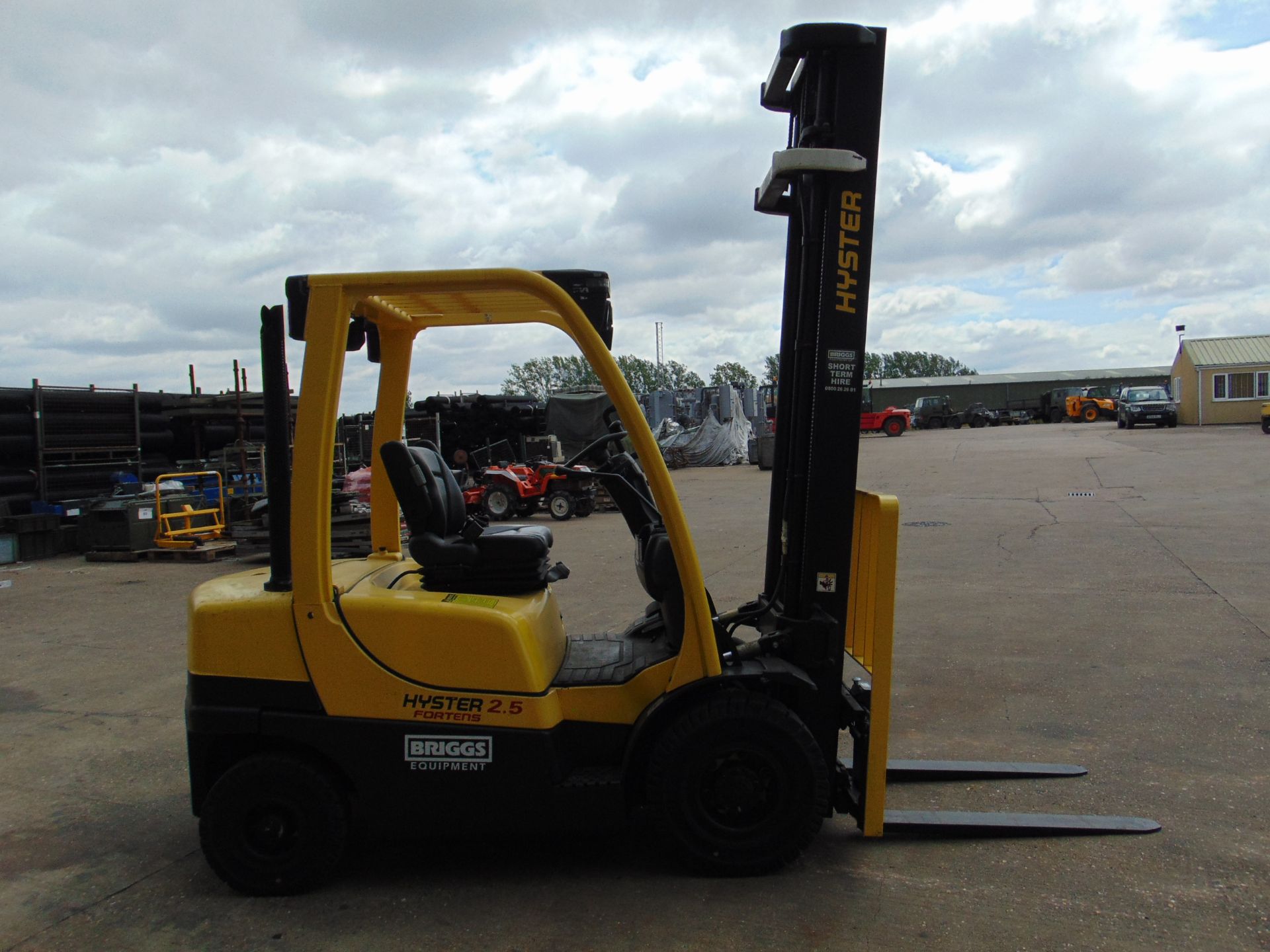 Ex Reserve Hyster H2.5FT 2500Kg Diesel Forklift Only 808 Hours! - Image 6 of 19