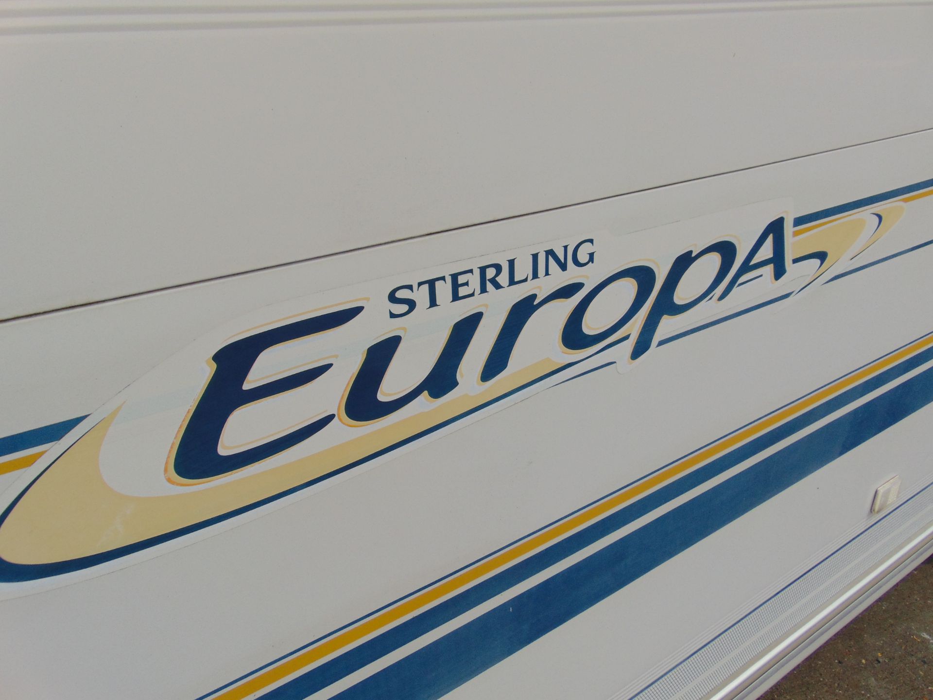 Swift Sterling Europa 460 Luxury 2 Berth Caravan ***NO VAT*** - Image 16 of 41