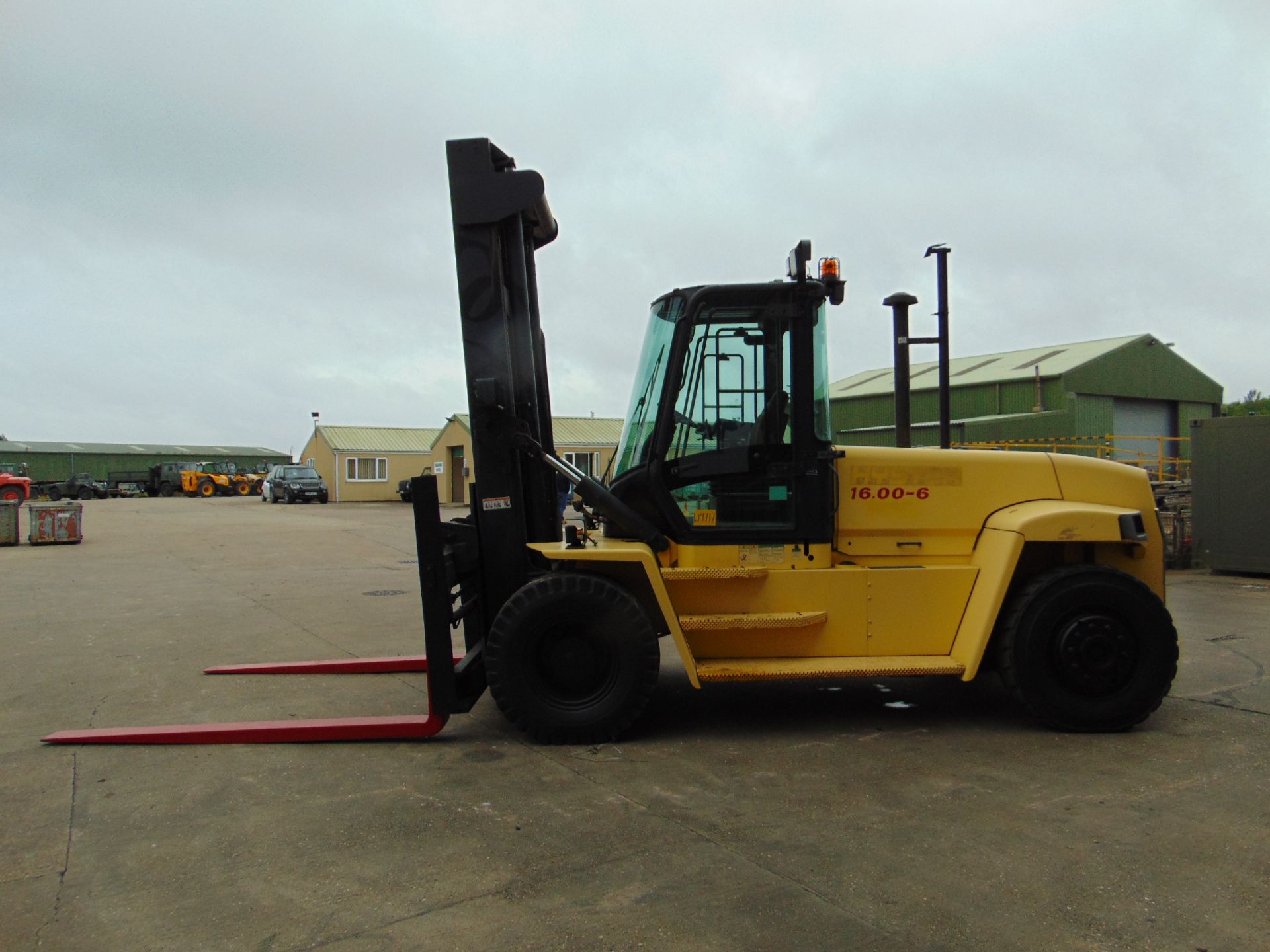 Ex Reserve Hyster H16.00 XM High capacity 16 Tonne Forklift ONLY 1,784 Hours! - Image 5 of 33