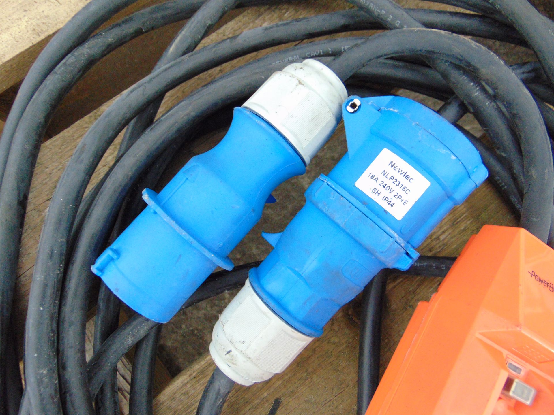 4 x Electric Cable Assys C/W Plugs & Heavy Duty In Line PowerBreakers - Image 4 of 5