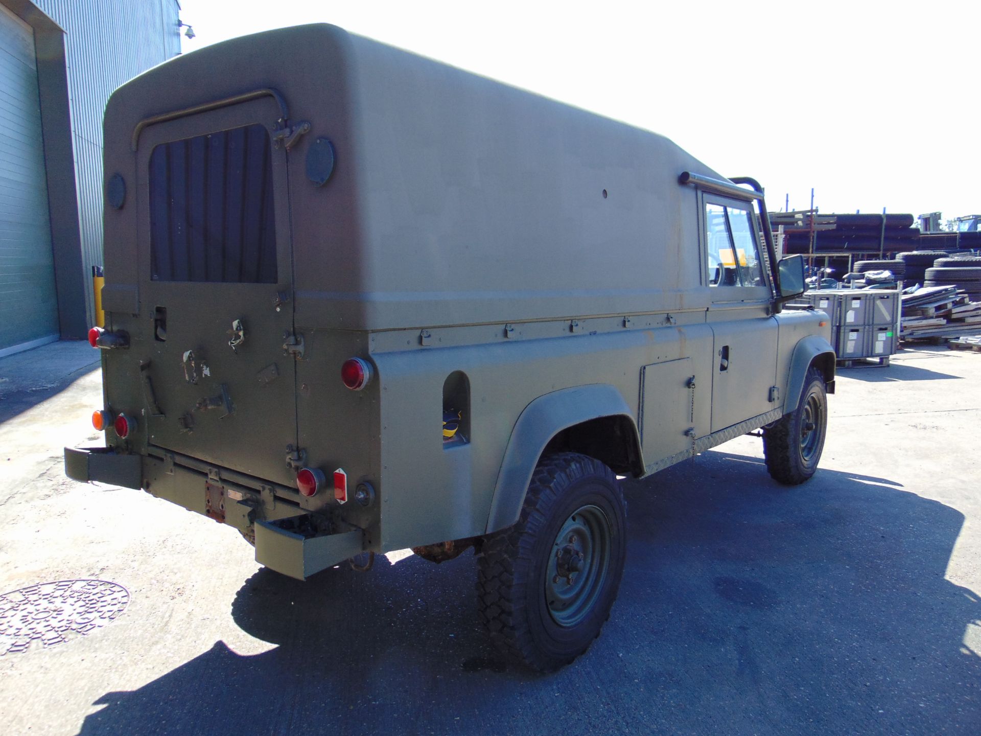 Land Rover 110 RHD Tithonus hardtop - Image 8 of 32