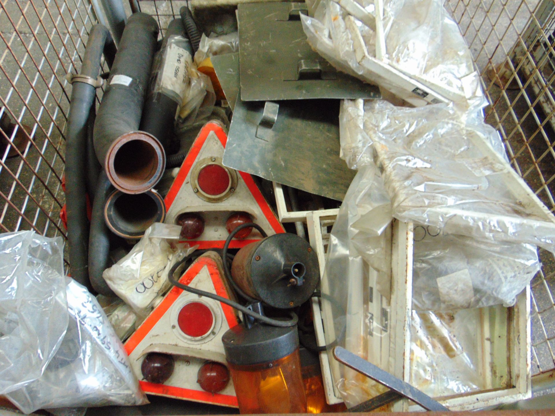 Mixed Stillage including of FV432 Spares, CES etc