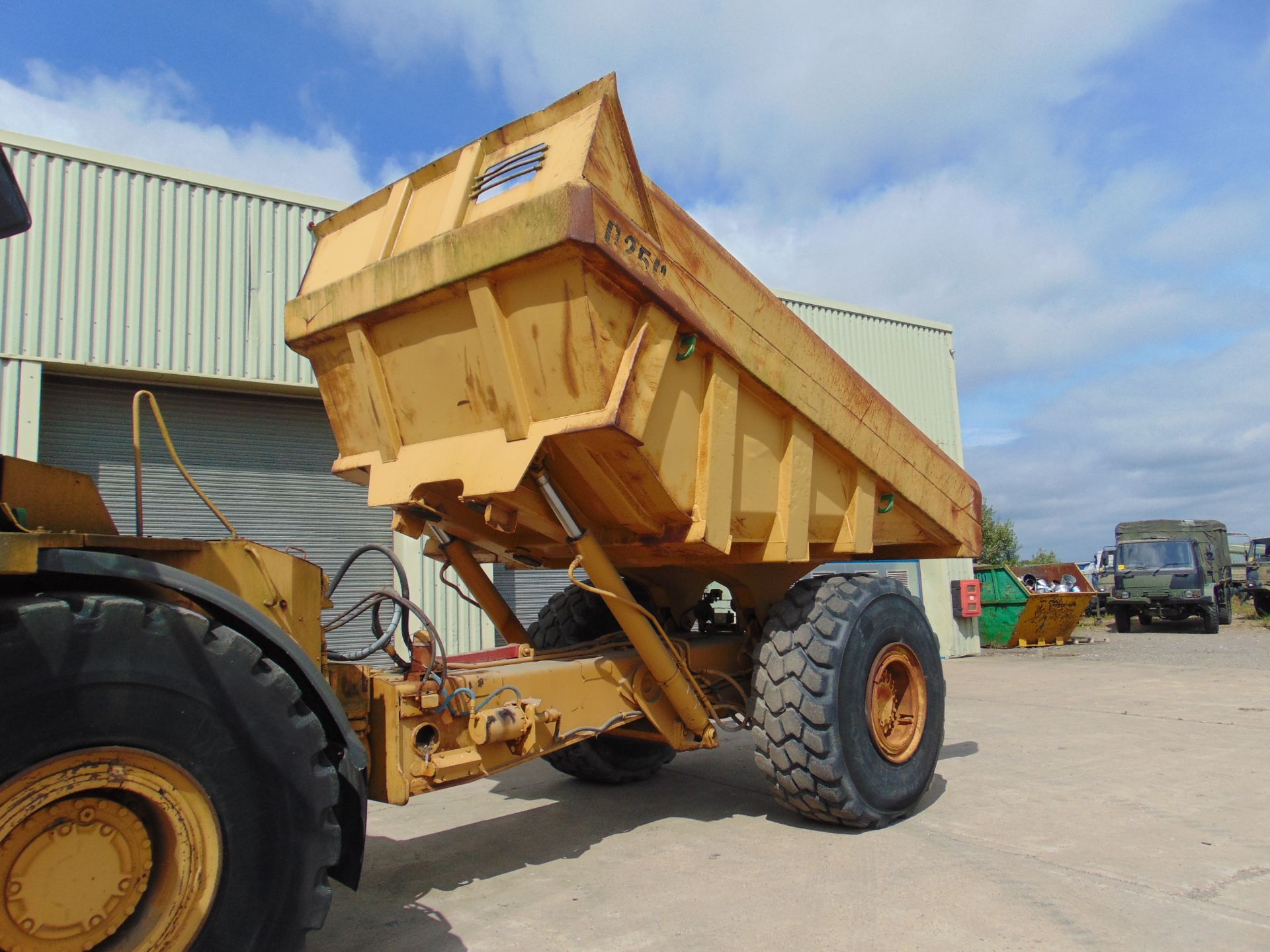 Caterpillar D25C Articulated Off Road Dumper - Image 18 of 22