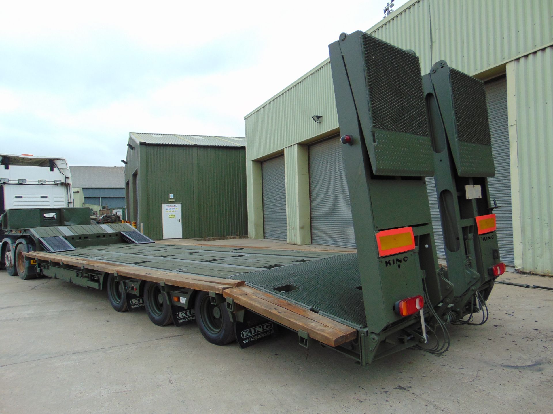 Ex Reserve King GTS38 Tri Axle Stepframe trailer - Image 2 of 34