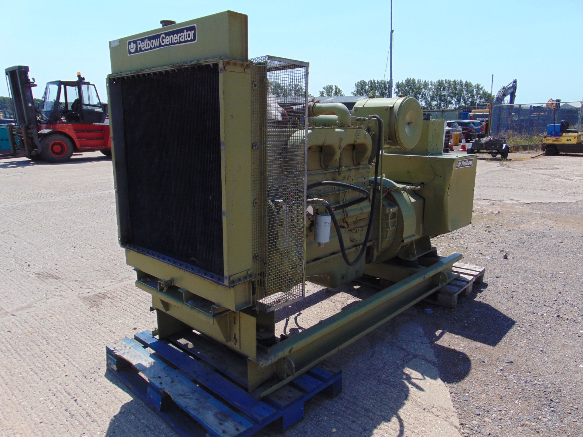 Ex Reserve Petbow BP204 255 KVA Skid Mounted Generator c/w Cummins Engine ONLY 2,122 HOURS! - Image 6 of 21