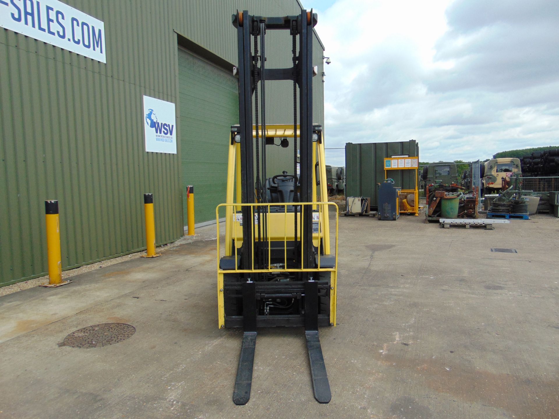 Ex Reserve Hyster H2.5FT 2500Kg Diesel Forklift Only 808 Hours! - Image 8 of 19