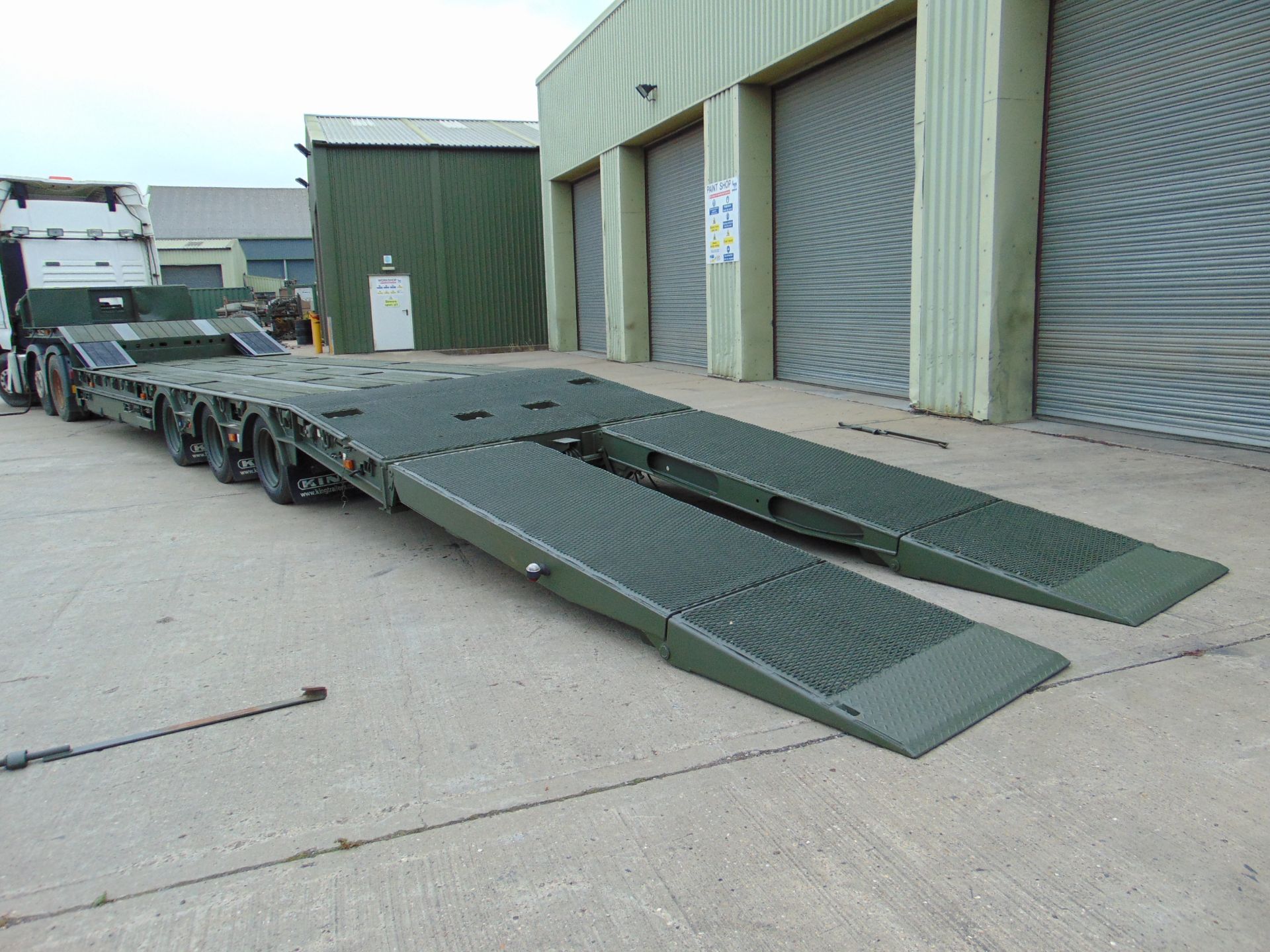 Ex Reserve King GTS38 Tri Axle Stepframe trailer - Image 7 of 34
