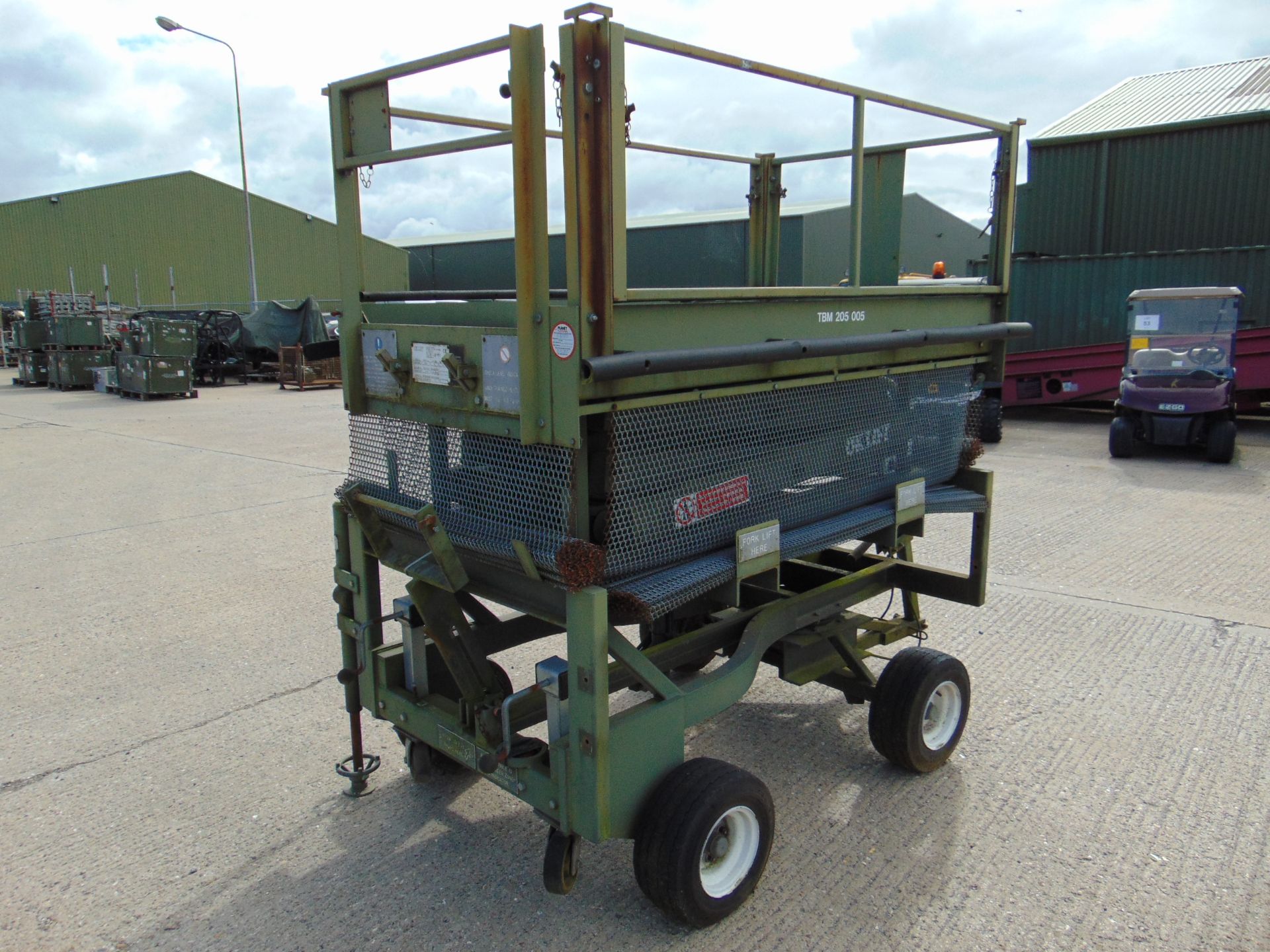 Direct RAF Maintenance Unit UK Lift Hydraulic Access Platform SWL 272 Kgs - Image 5 of 14