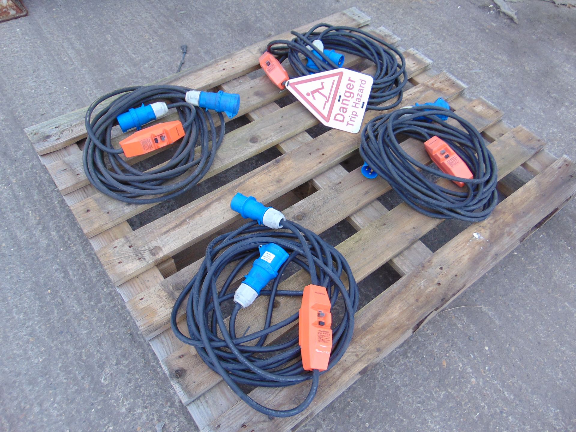 4 x Electric Cable Assys C/W Plugs & Heavy Duty In Line PowerBreakers - Image 2 of 5