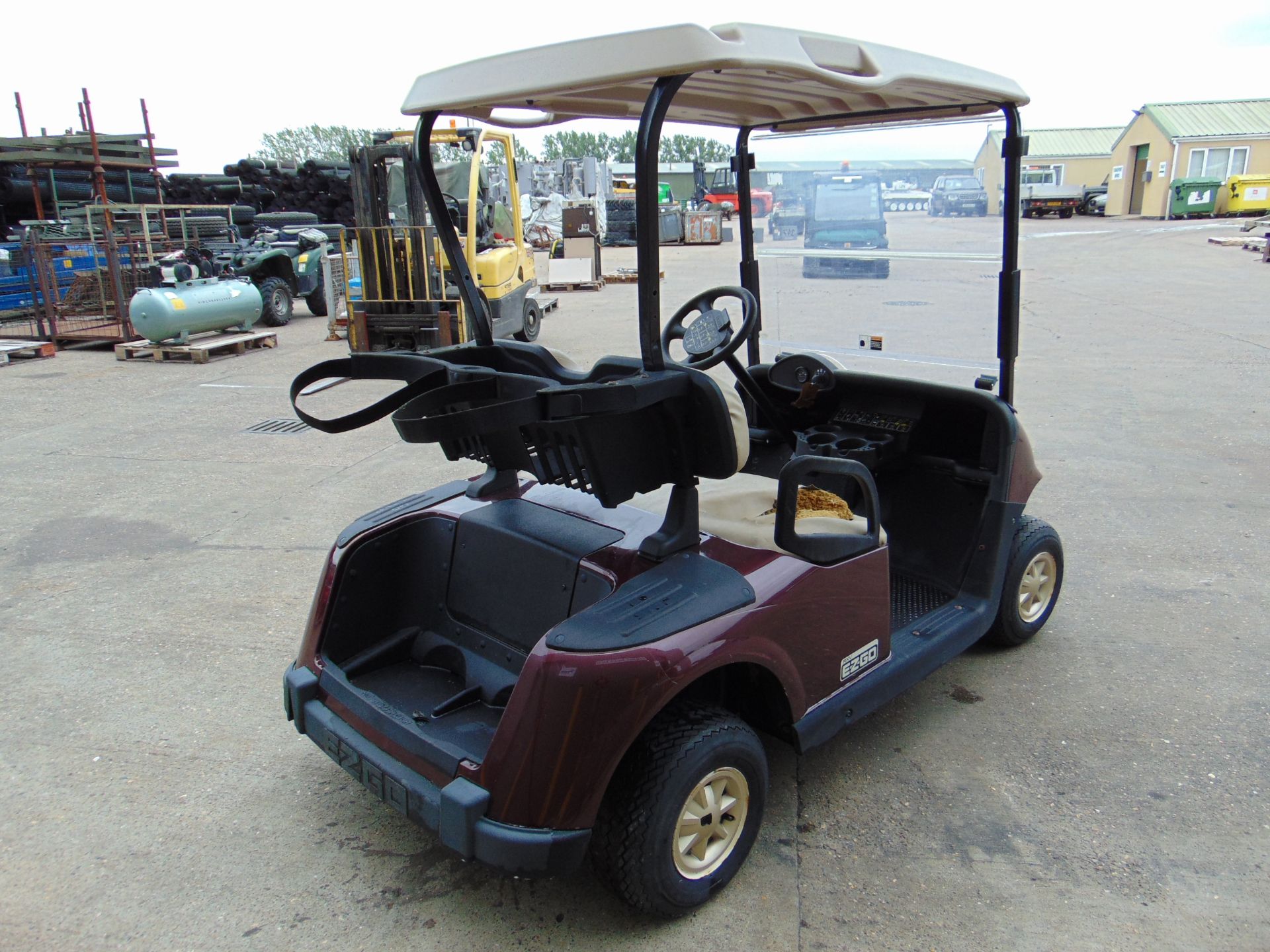 EZ GO RXV Golf Buggy - Image 8 of 13