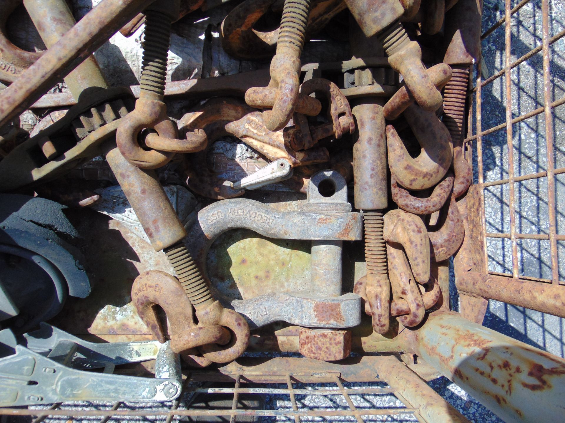 Recovery Eqpt inc Chains, Tensioners, D Shackles etc - Image 4 of 4