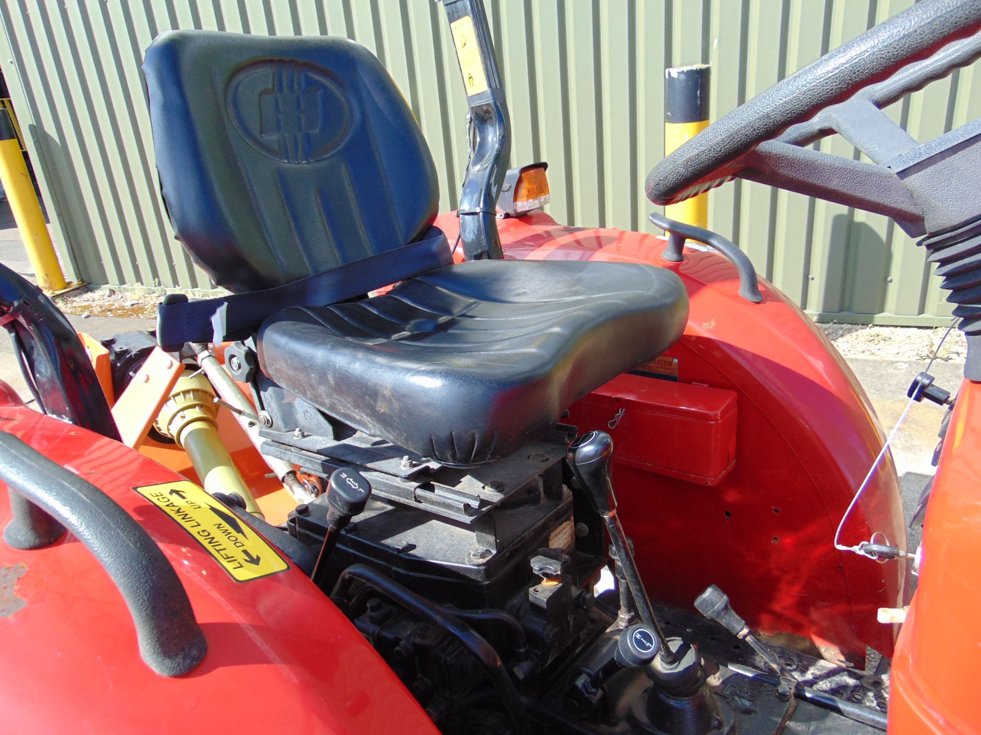 Siromer 204S 4WD Tractor c/w PTO driven Flail Mower ONLY 4 Hours! - Image 8 of 21