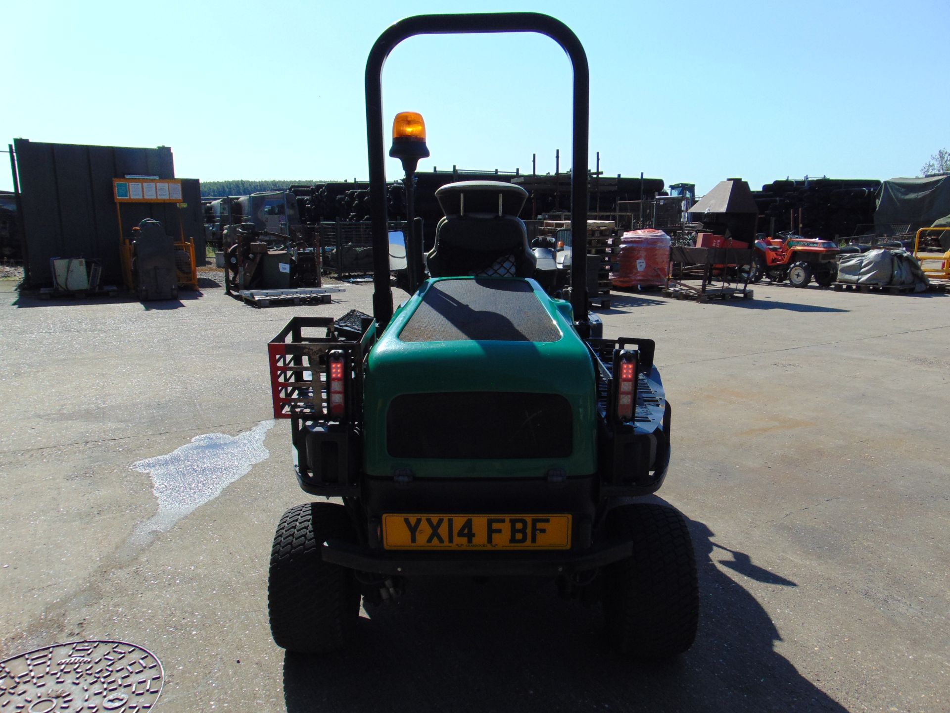 2014 Ransomes HR300 C/W Muthing Outfront Flail Mower ONLY 2331 hrs! - Image 7 of 23