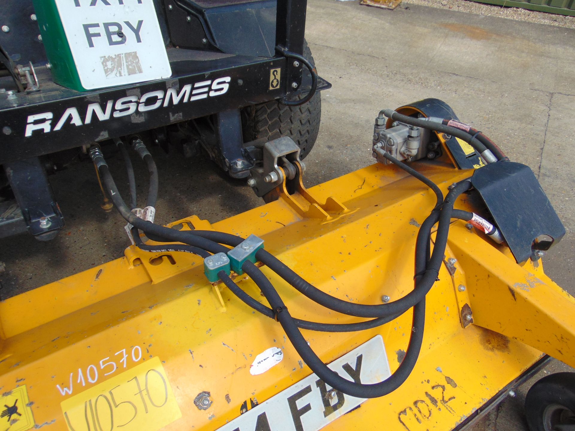 2014 Ransomes HR300 C/W Muthing Outfront Flail Mower ONLY 3,489 Hours! - Image 12 of 22