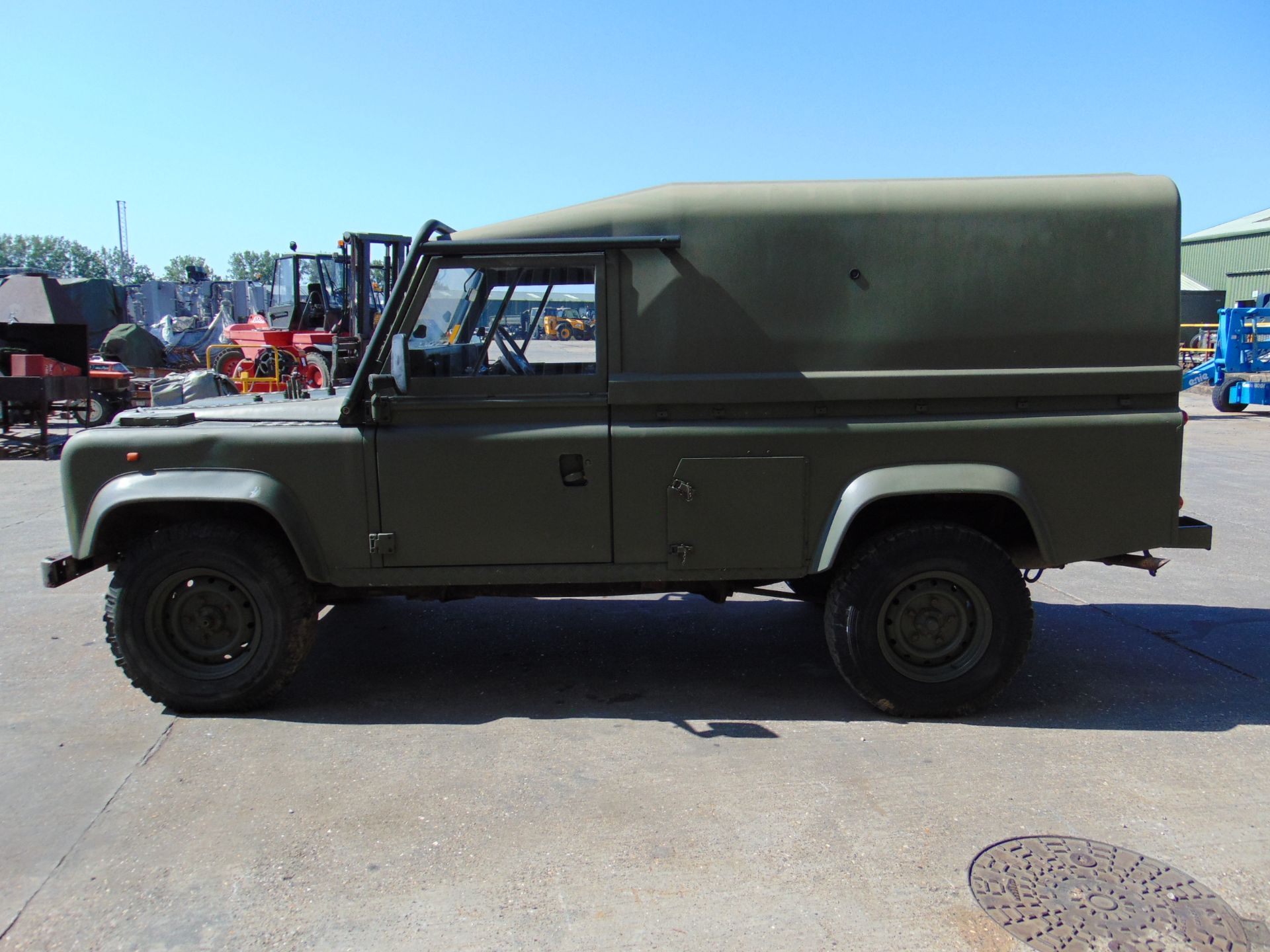 Land Rover 110 RHD Tithonus hardtop - Image 5 of 29