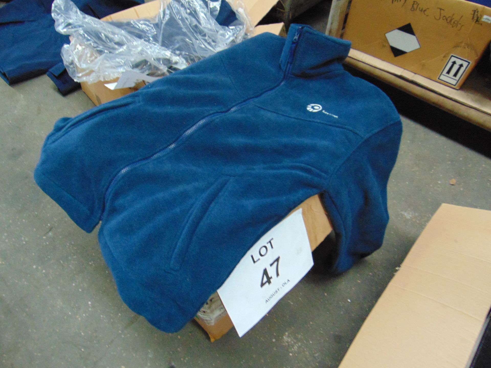 QTY 8 x UNISSUED Fleece Jackets